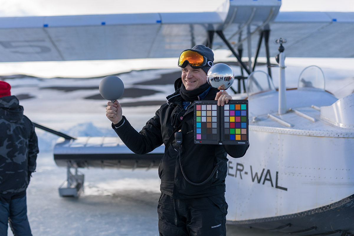 On-set: Capturing data on-set for post production. (Photo © Eirik Evjen)