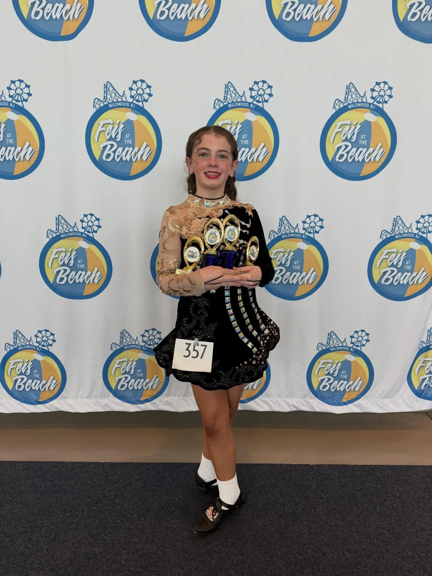 Happy Days at Feis at the Beach!! ☀️🌊

Great dancing today from Katie and Lily, keep it up! 

✨Katie H.✨
Prizewinner TJ - 1st place
Prizewinner Reel-  1st place
Prizewinner SJ- 2nd place
Trad set 3rd

✨Lily R. ✨
Prizewinner TJ- 2nd place