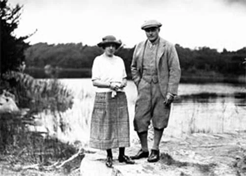 Maud Bowers Bourn Vincent and her husband Arthur Rose Vincent, image Muckross House Research Library