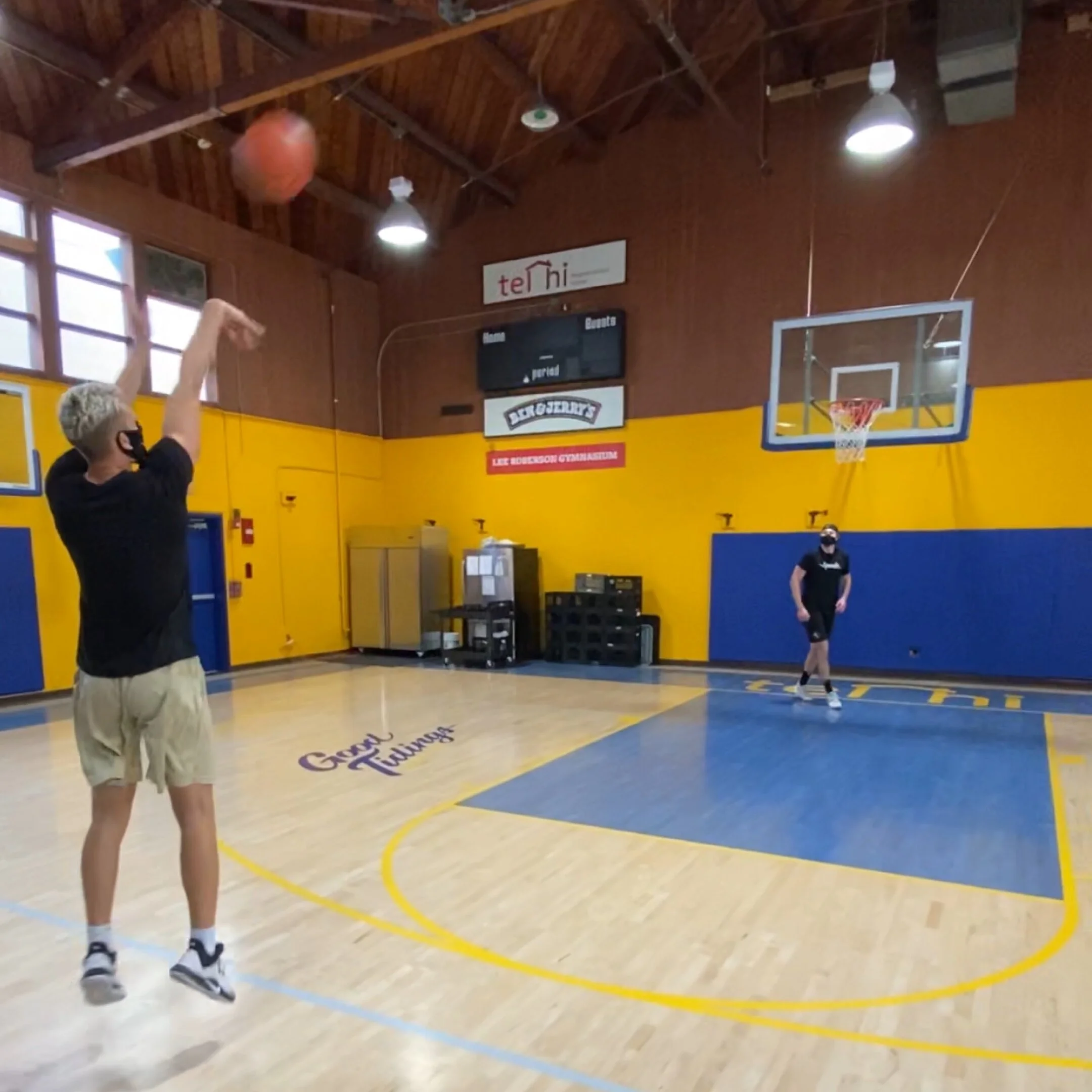 squadzshootaround.jpg