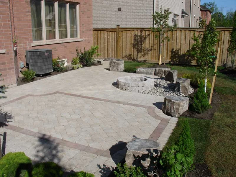 backyard_patio_brussels_oakville_firepit.jpg