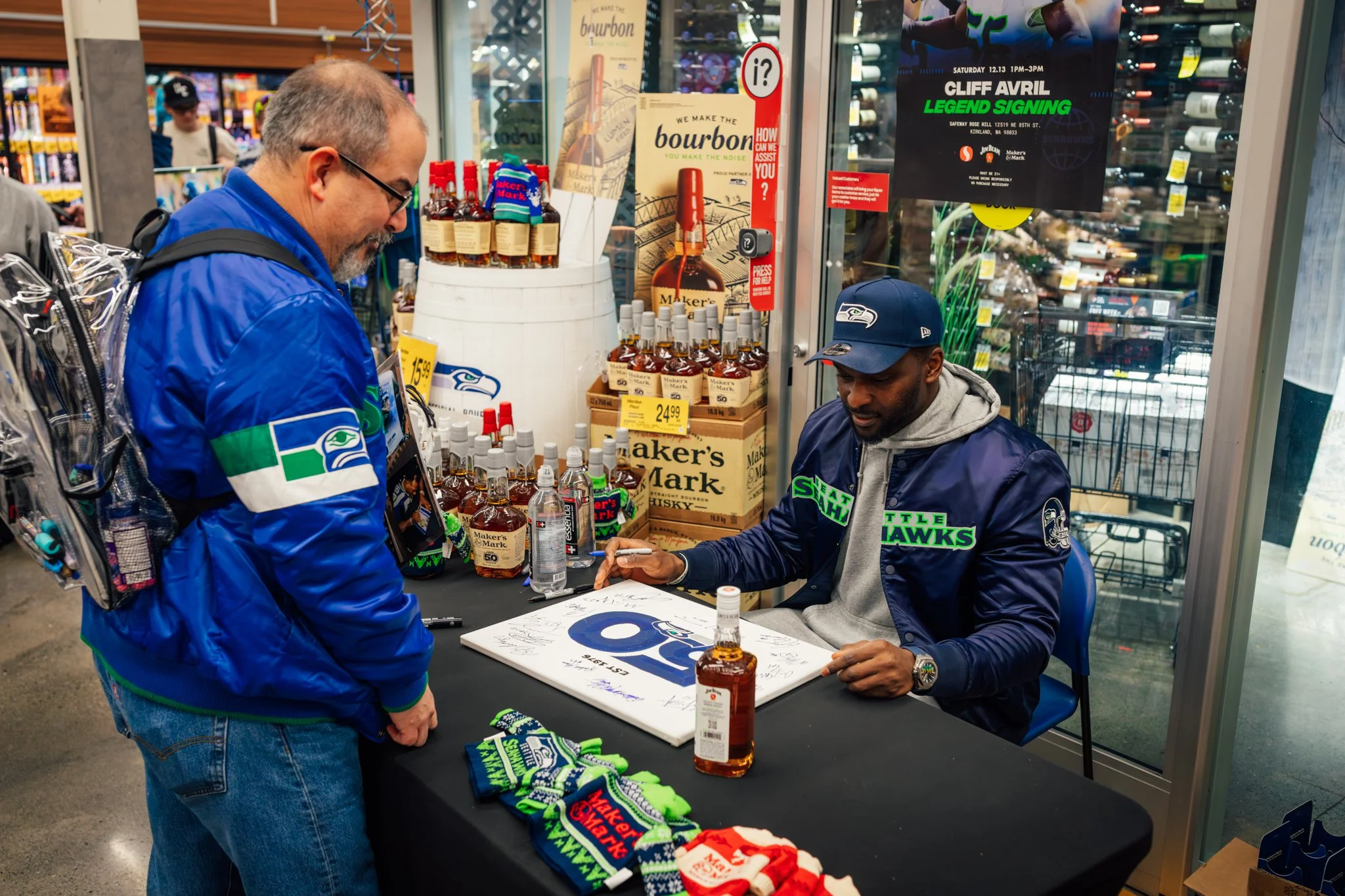 makers_mark_jim_beam_seahawks_safeway_kirkland_cliff_avril_12.13.25-0355.jpg