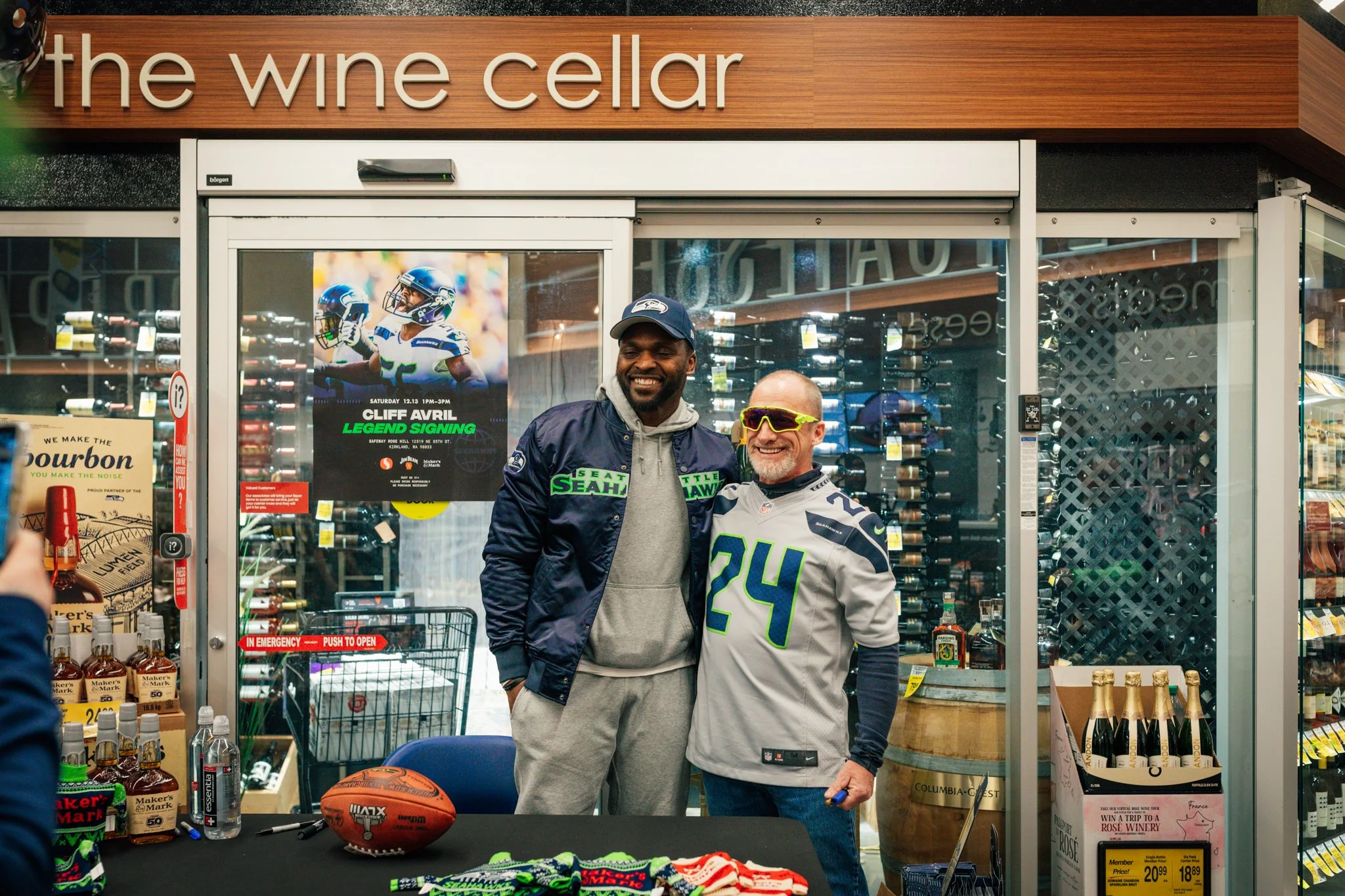 makers_mark_jim_beam_seahawks_safeway_kirkland_cliff_avril_12.13.25-0348.jpg
