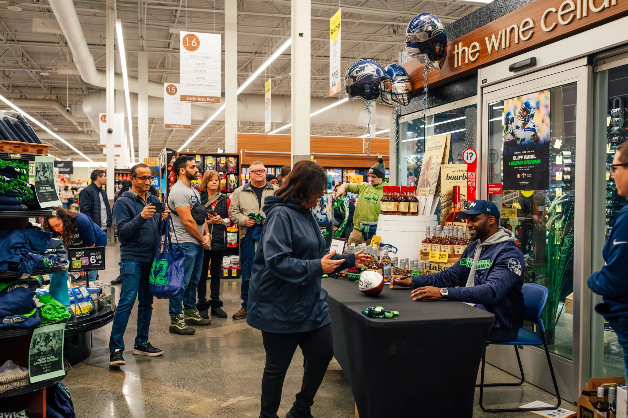 makers_mark_jim_beam_seahawks_safeway_kirkland_cliff_avril_12.13.25-0500.jpg