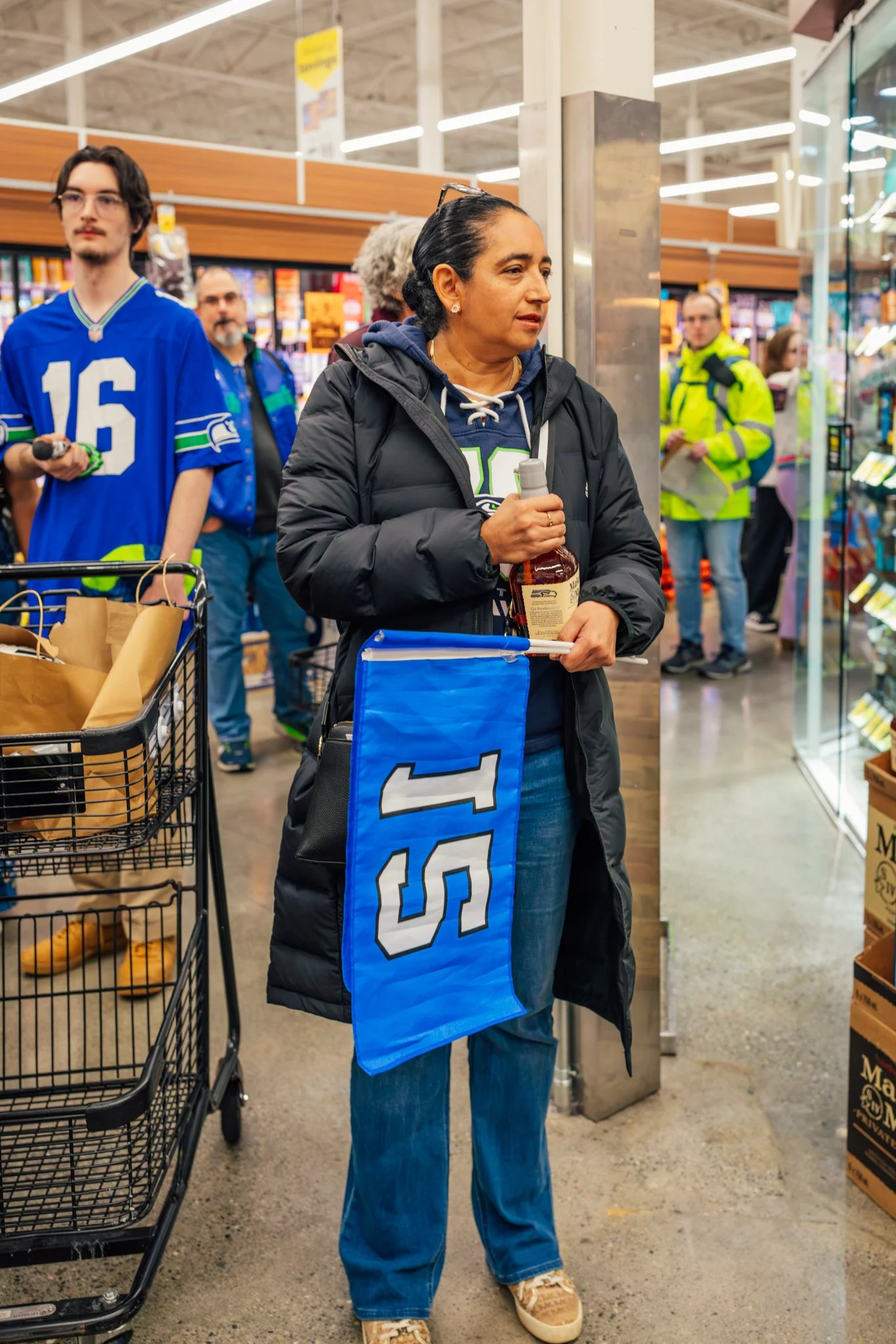 makers_mark_jim_beam_seahawks_safeway_kirkland_cliff_avril_12.13.25-0561.jpg