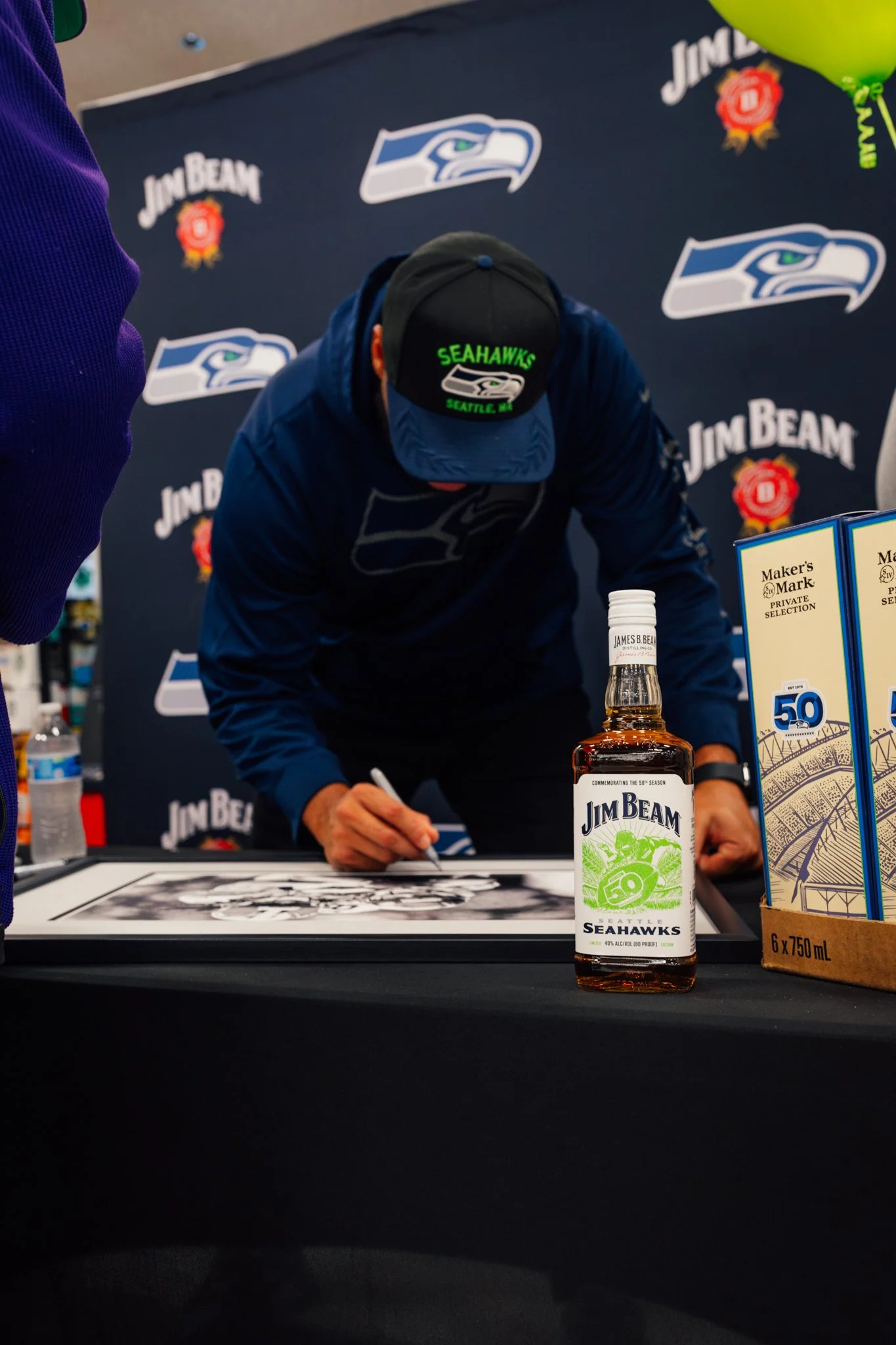 makers_mark_jim_beam_seahawks_safeway_maple_valley_jermaine_kearse.jpg-9890.jpg