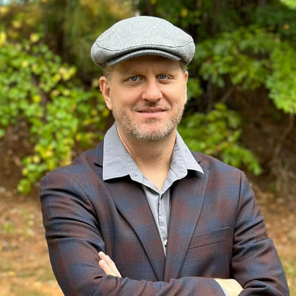 Jesse Gearhart Headshot.jpg