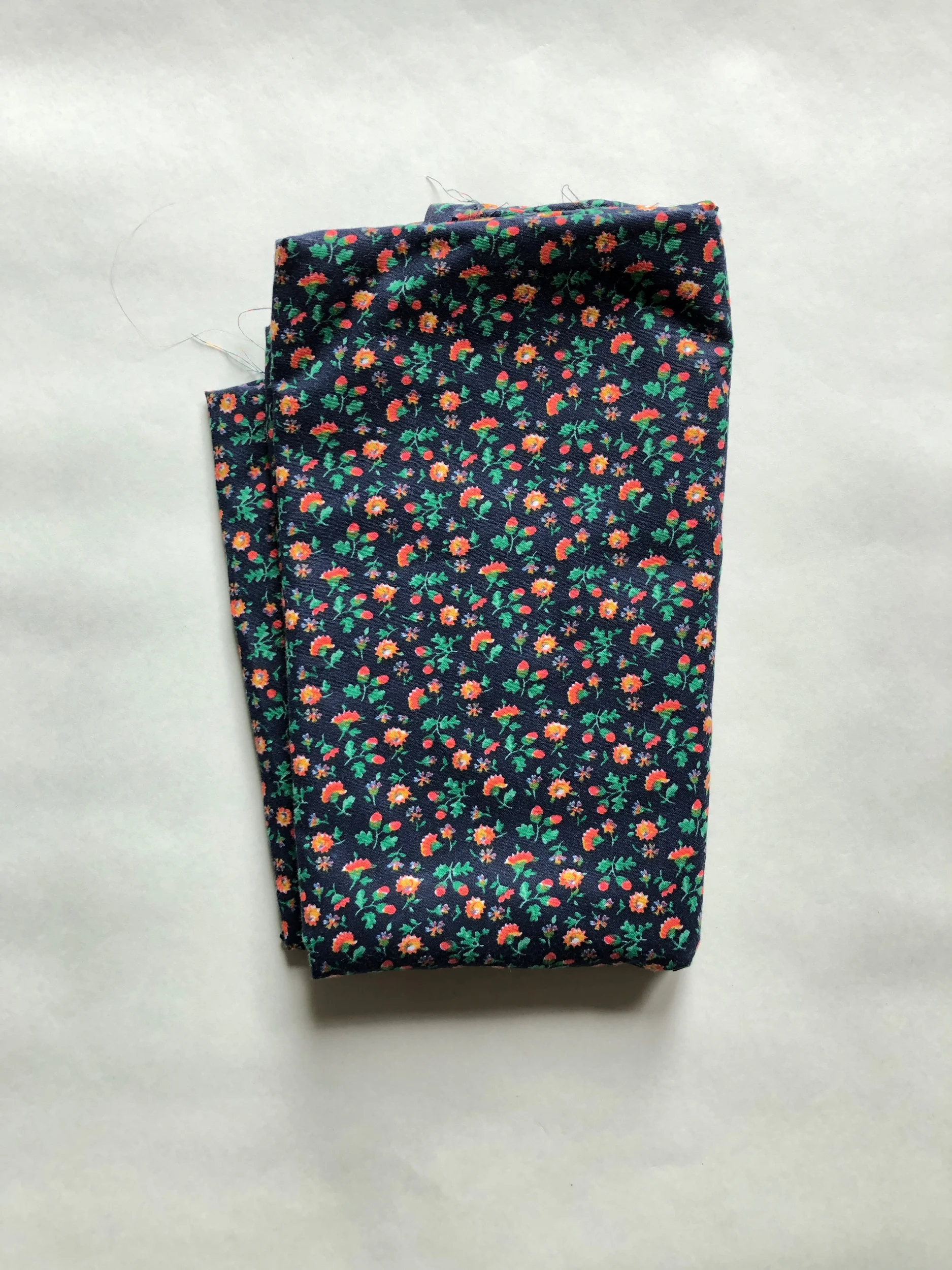 021 little navy flower