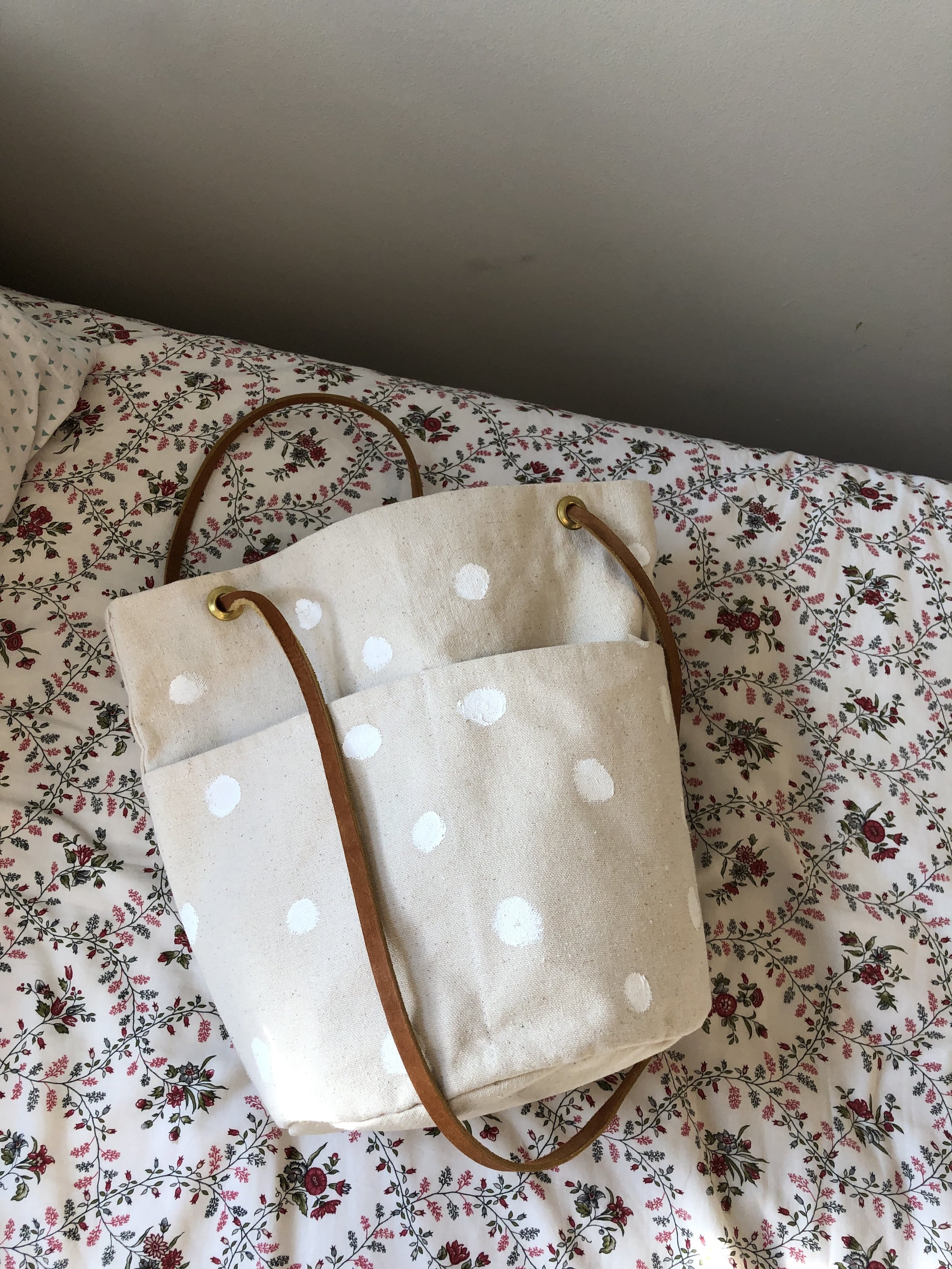  fabric-painting on the  All Well Bucket Bag  