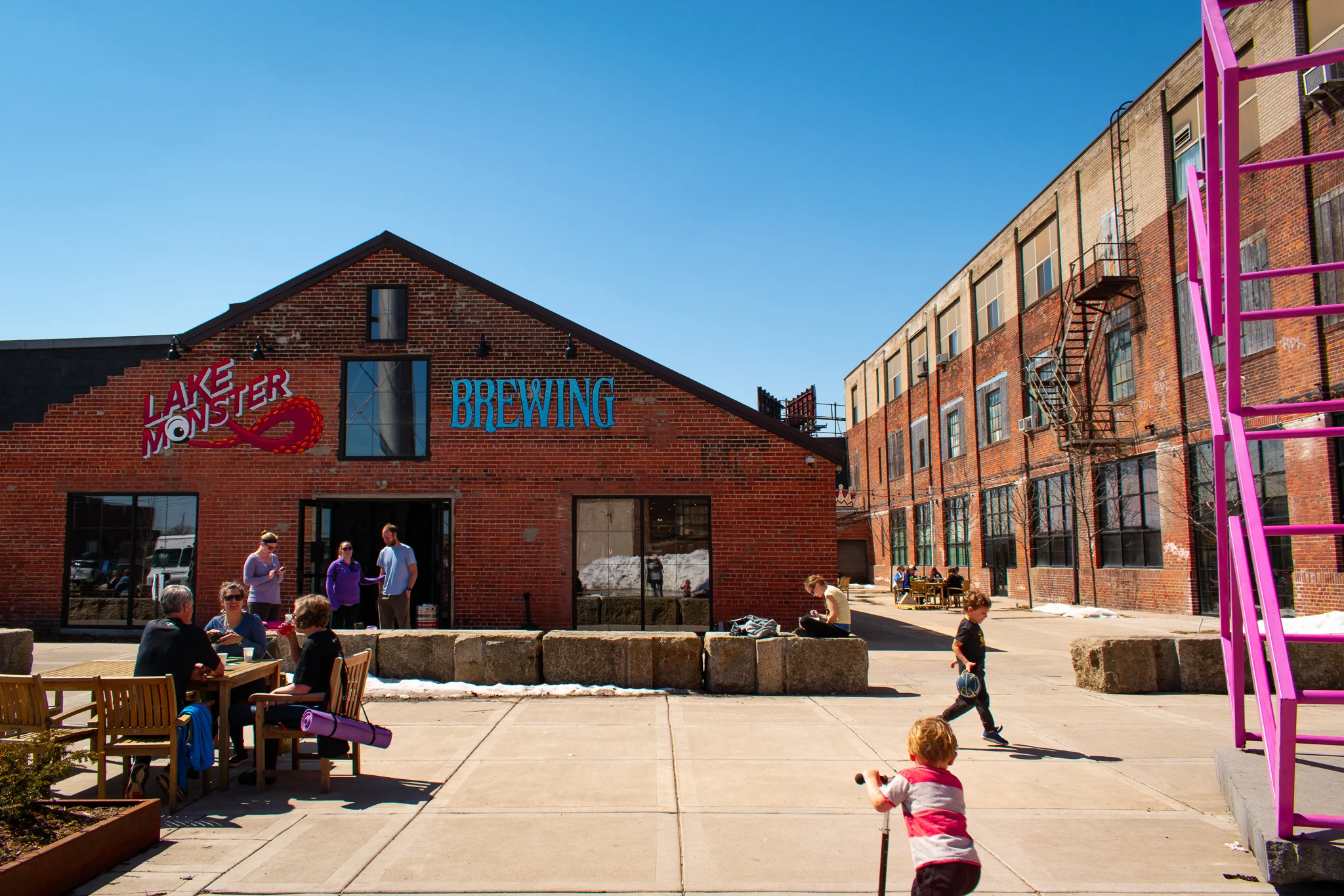 uprooted-traveler-lakeside-brewing-yoga-and-pint-minneapolis-st-paul.jpg