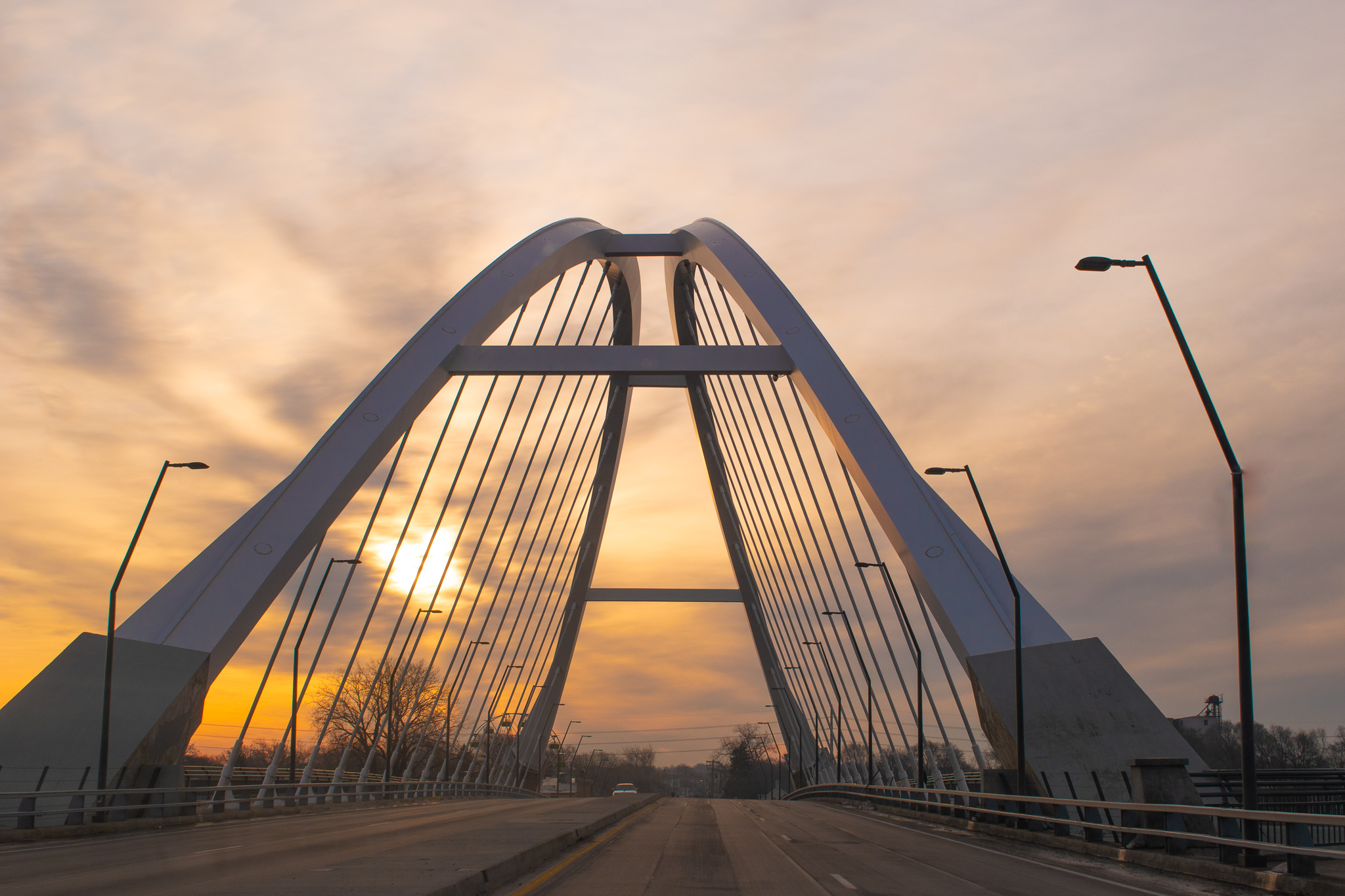 uprooted-traveler-lowry-avenue-bridge-minneapolis-st-paul.jpg