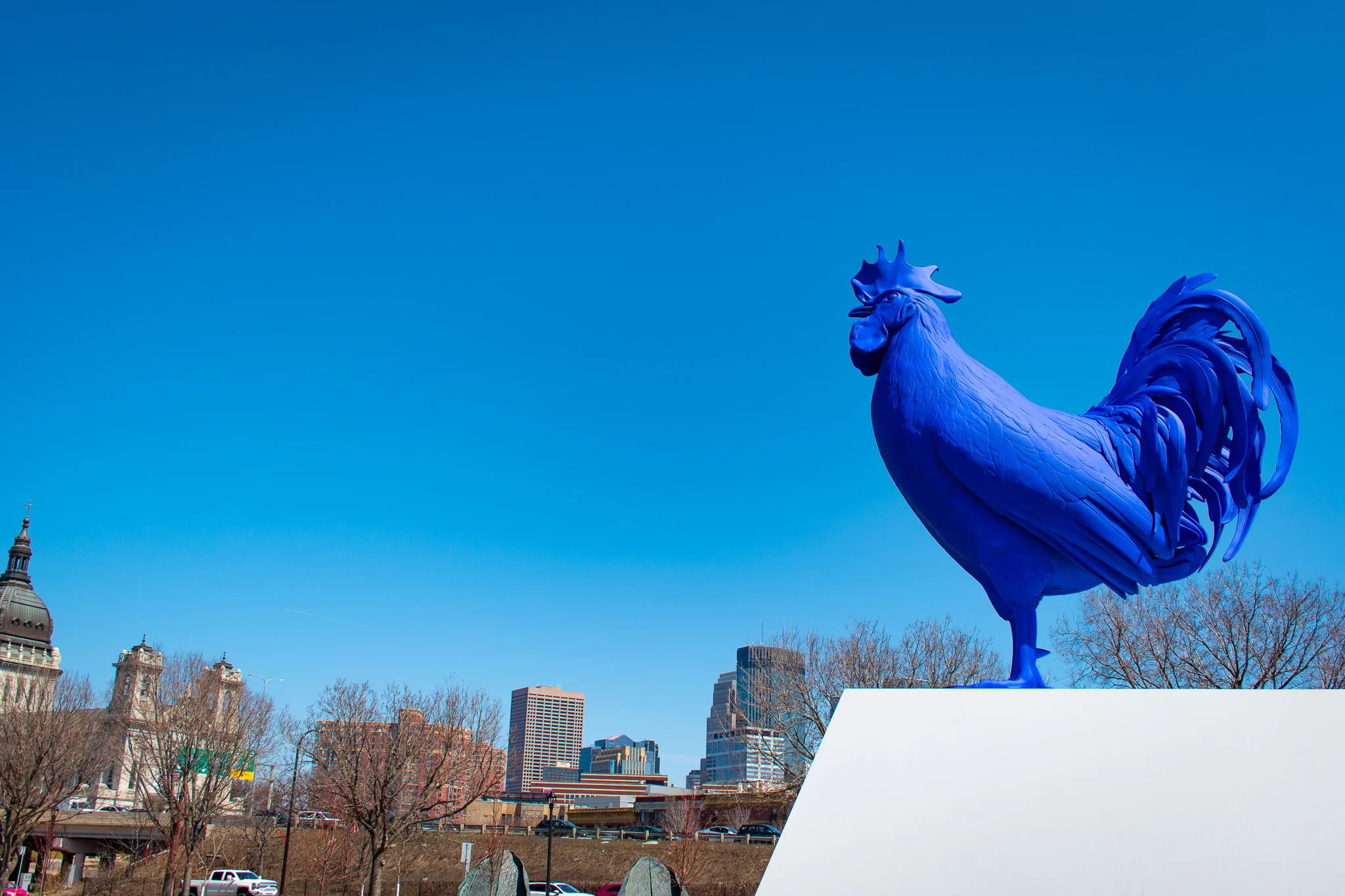 uprooted-traveler-minneapolis-sculpture-st-paul-guide-3.jpg