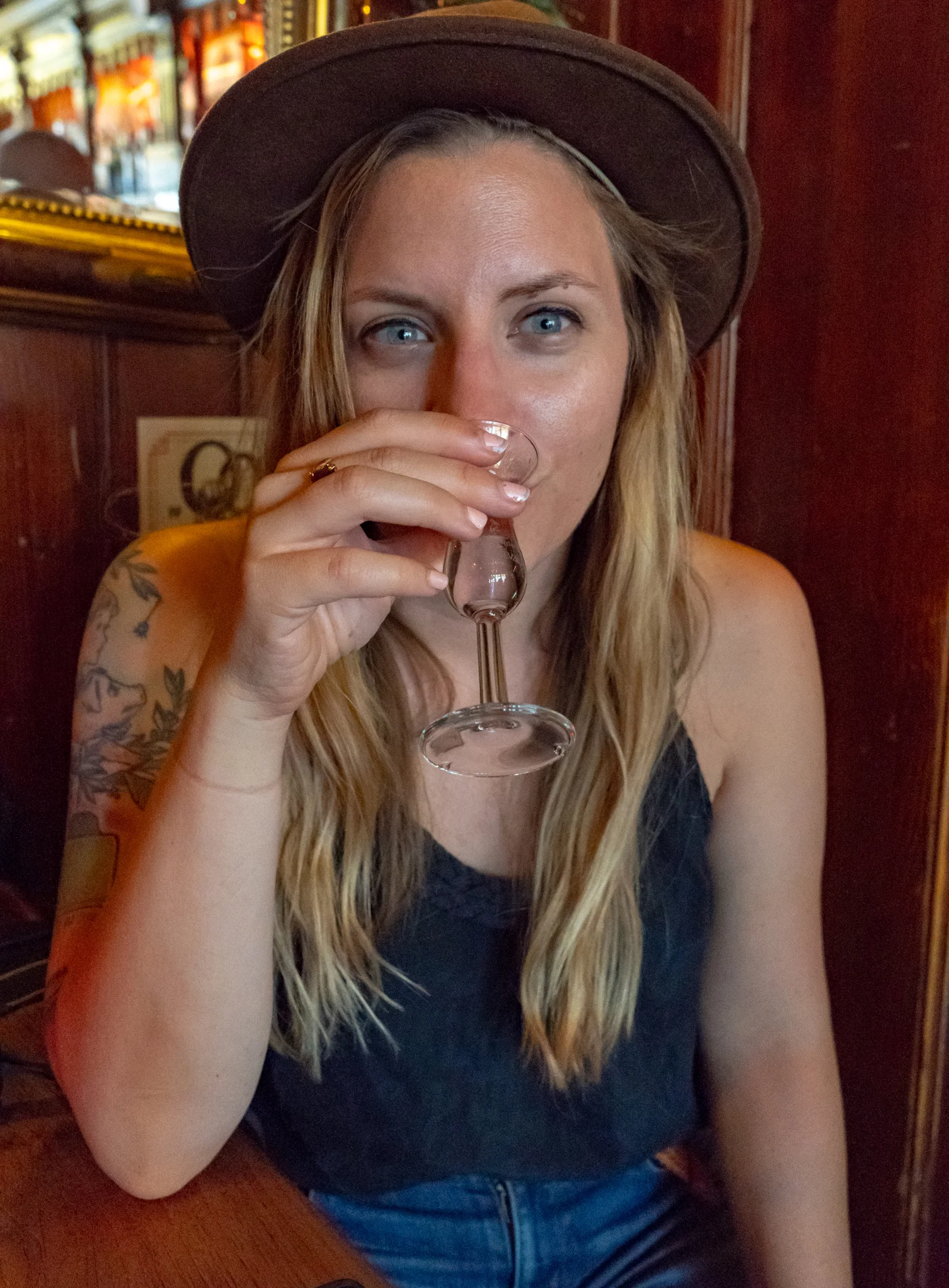 Uprooted-Traveler-Amsterdam-PROEFLOKAAL-DE-OOIEVAAR-vegan-jenever-guide.jpg