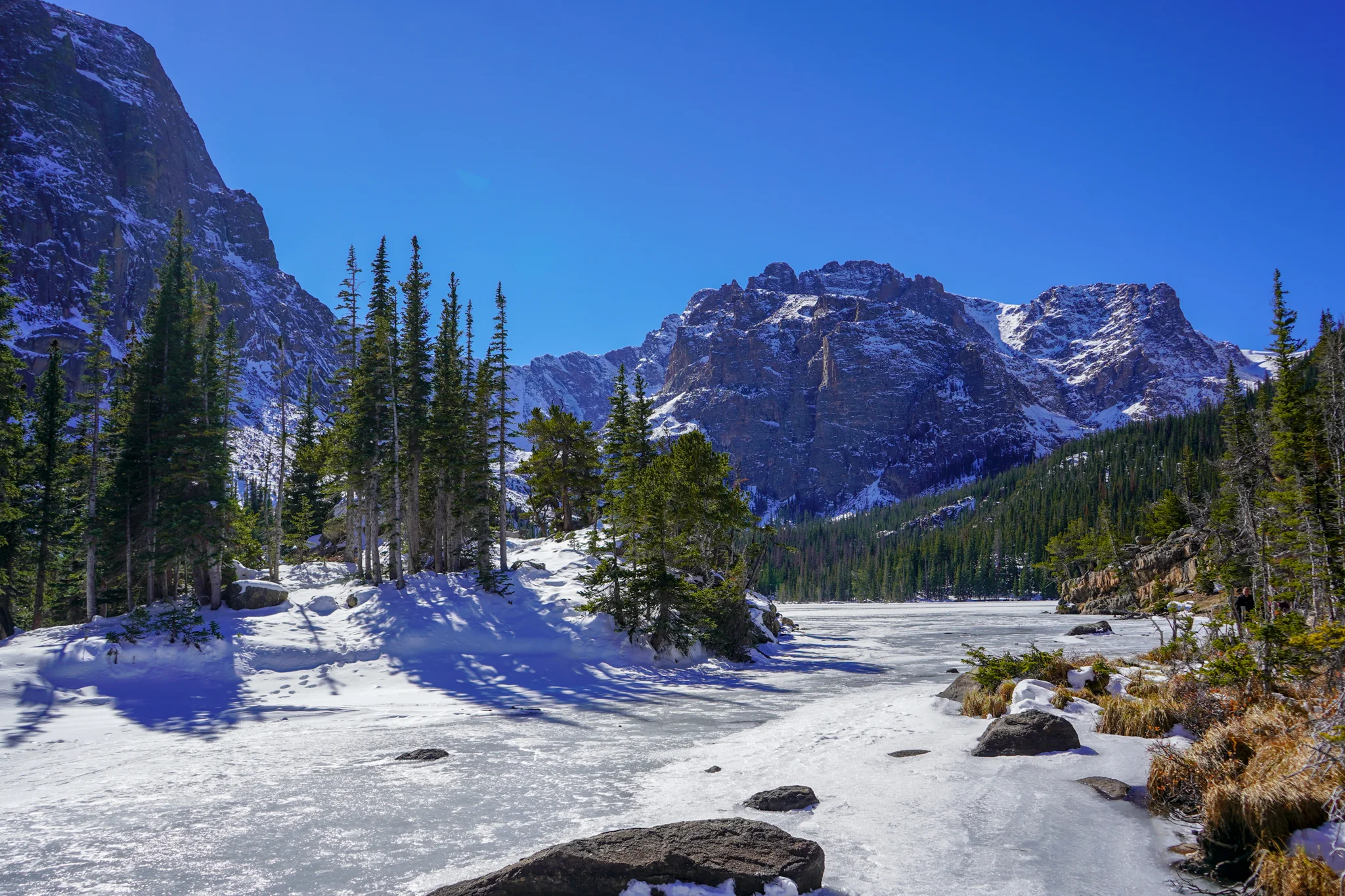 Uprooted-Traveler-rocky-mountain-national-park-loch-sky-pond-vegan.jpg