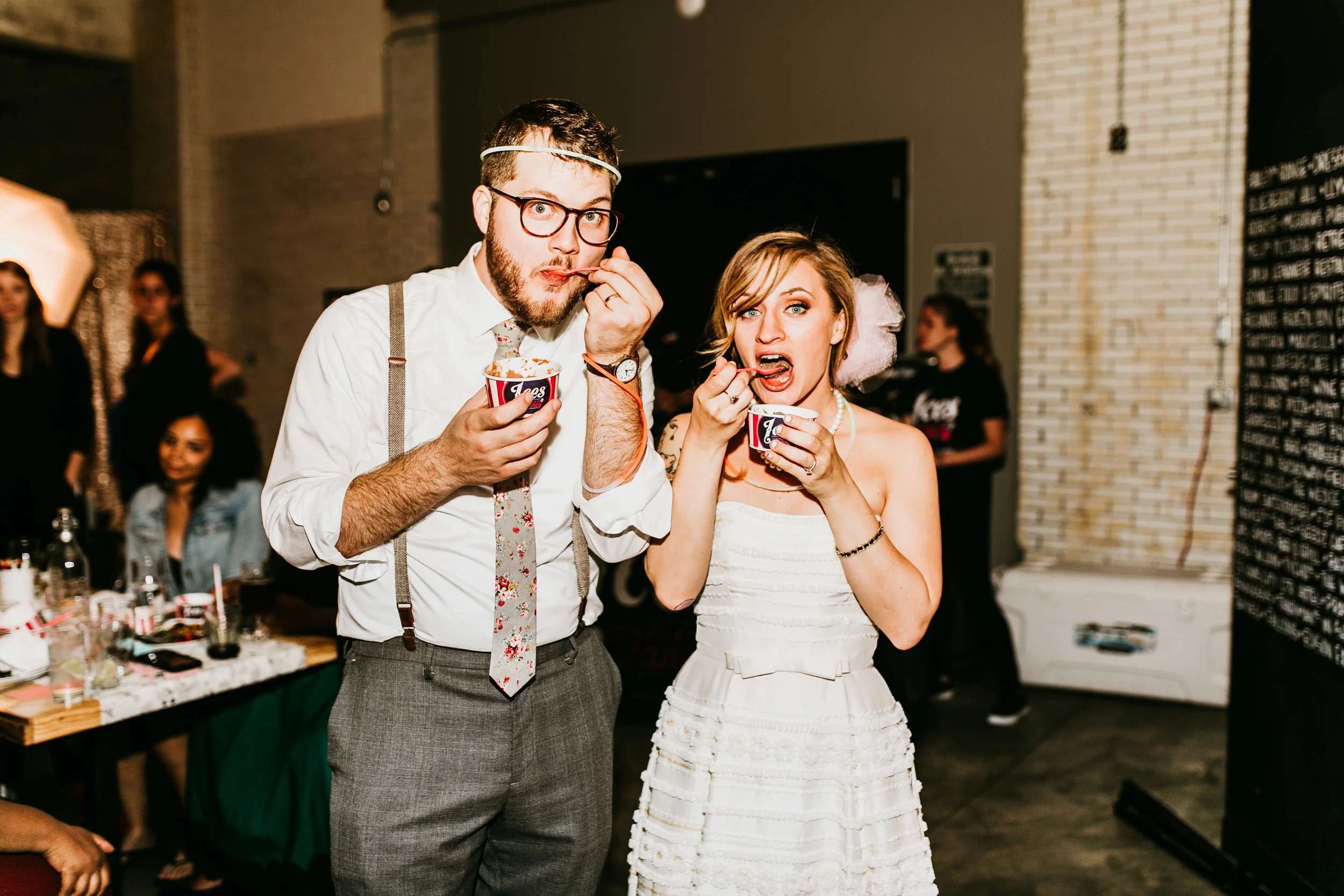 uprooted-traveler-how-to-have-a-vegan-wedding-ice-cream.jpg