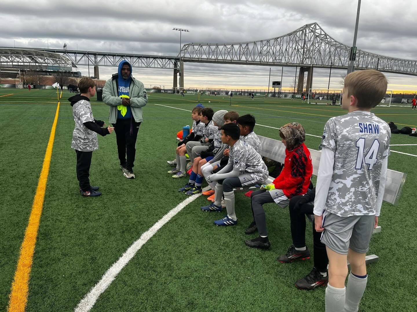 Bayshore Crew wrapped up a full and eventful weekend at the Philadelphia Union Froze Over Tournament, highlighted by great team bonding and strong late-game play. Despite the cold, rainy weather, the boys kept their spirits high. After game one, the 