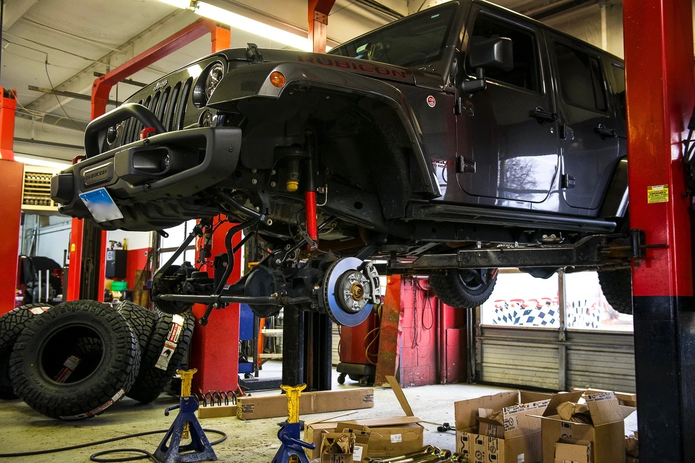You can see the new rubber waiting to be mounted…