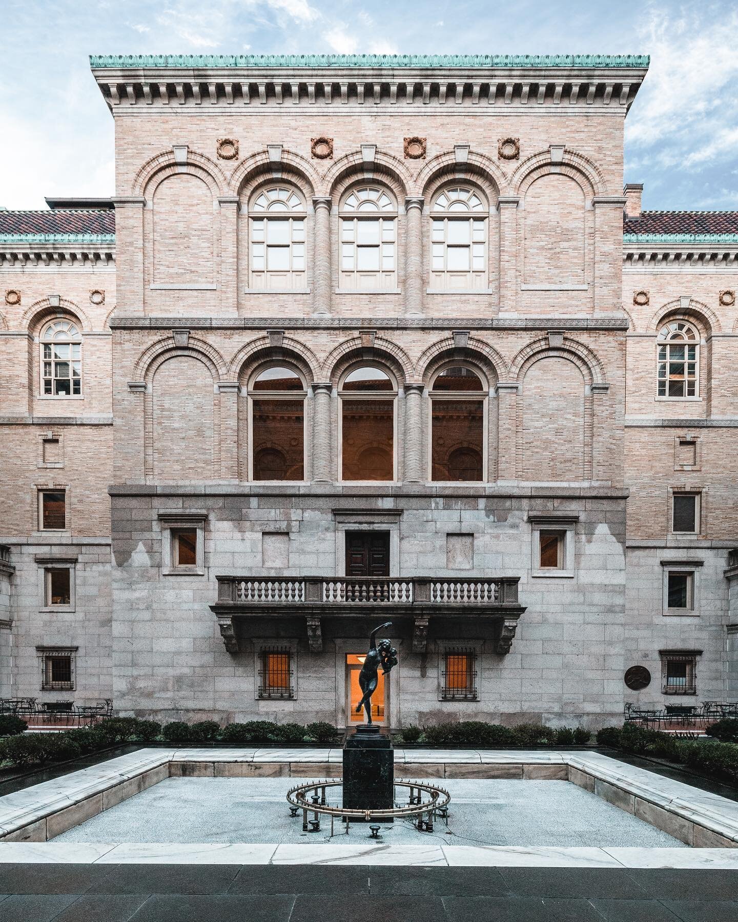 / US.
.
Once upon a time, there was a ship in the city. It was preserved as a monument by people.
.
They took away the old planks as they decayed, putting in new and stronger timber in their places. After years, every parts had been replaced. Is the 