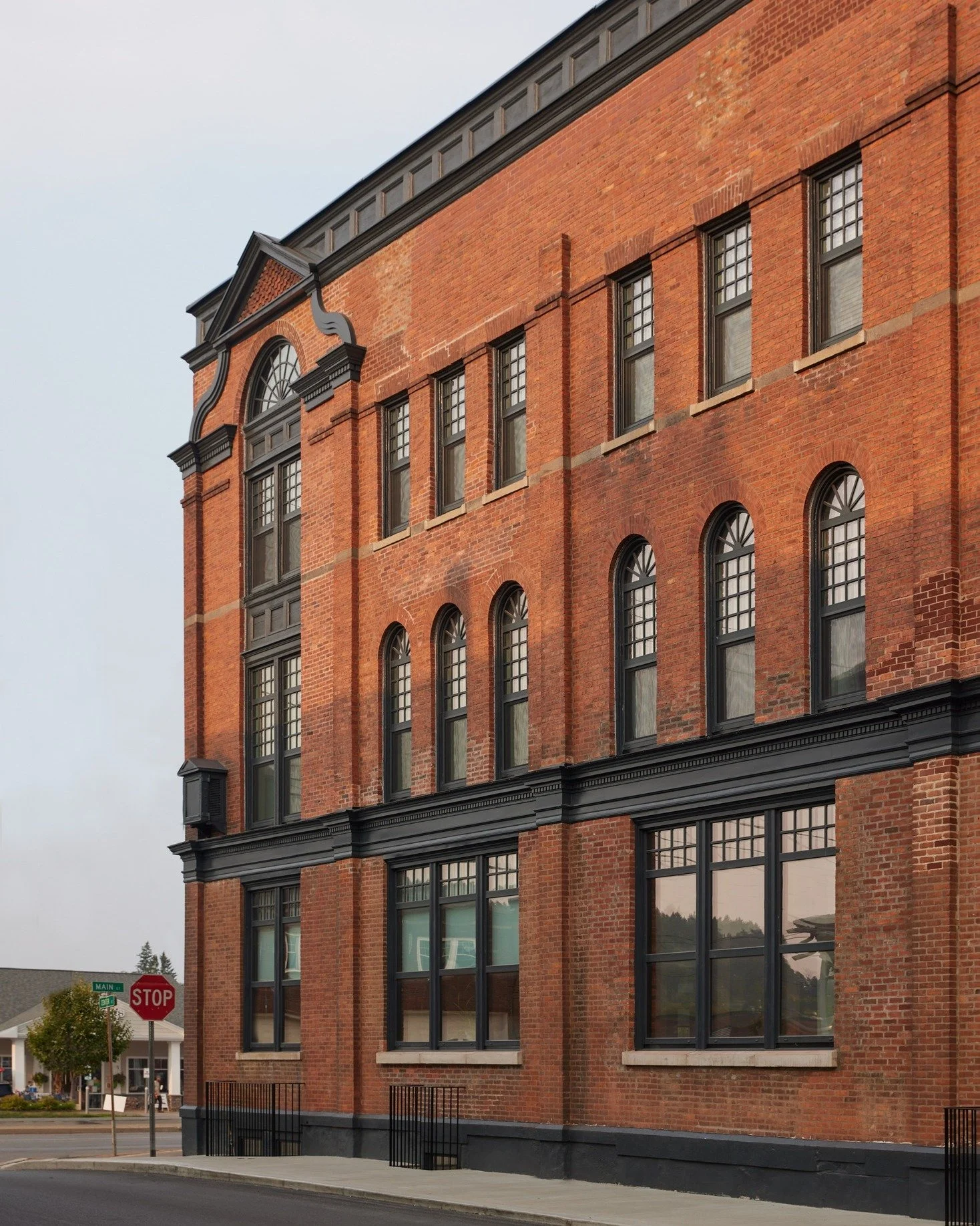 Golden hour glow on a piece of history ✨
This 1882 brick beauty in Richfield Springs just got a serious second act&mdash;now home to energy-efficient apartments designed for today&rsquo;s creatives, professionals, and dreamers. 🏡⚡️
Once the First Na