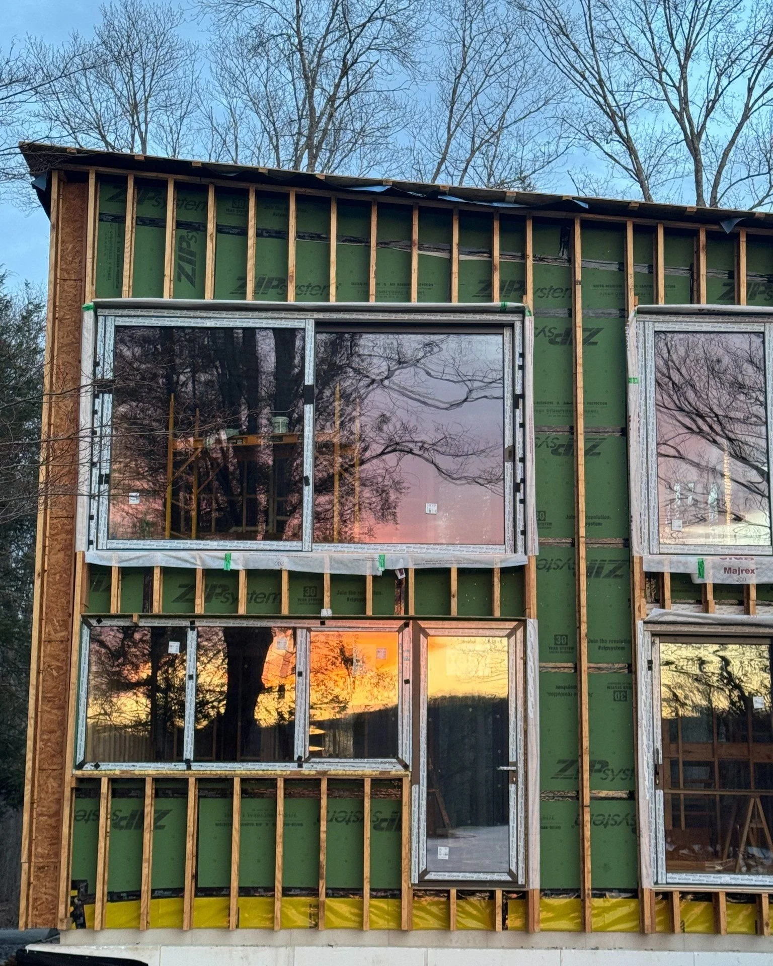 At our Sagamore project, the home is carefully positioned to capture the setting sun over the lake, turning seasonal light into a daily experience. Even during construction, the relationship between structure and landscape is already coming into focu