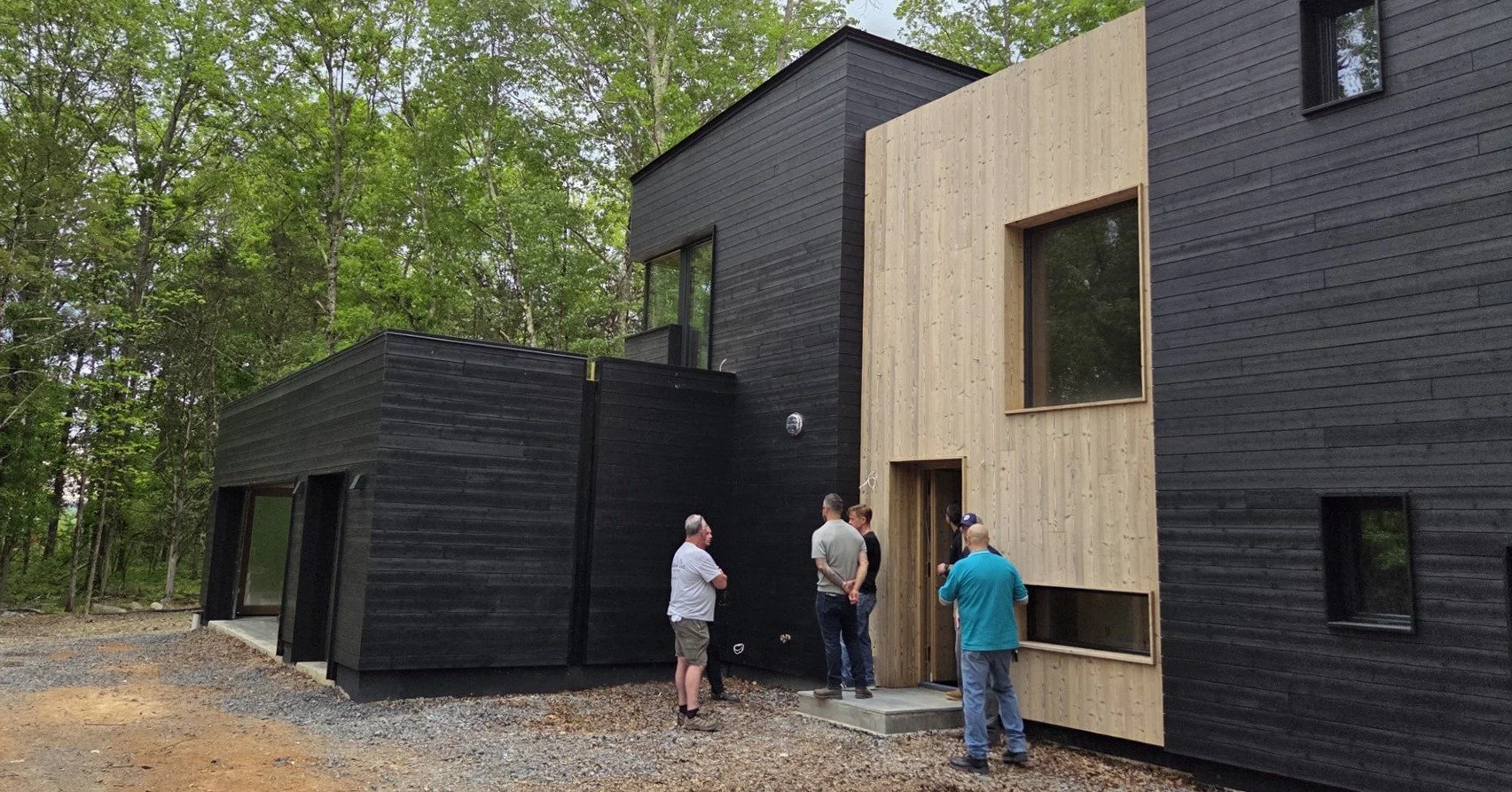 What happens when architects, builders, engineers, consultants, and manufacturers gather inside an almost completed Passive House? A lot of great questions, and even better conversations.

Last month, River Architects, Phius Alliance NY, and AIA WHV 