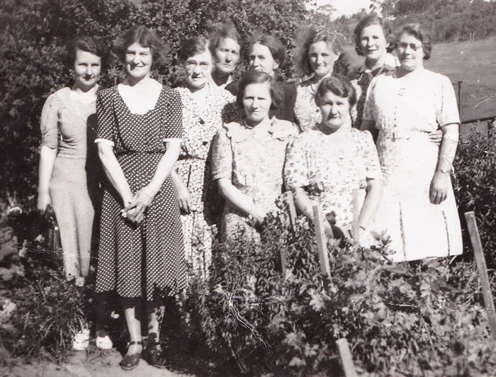 Figure 1: Back row: Effie Lewis, Mrs Strange, Mrs Daphne Lewis, Mrs L Terril, Mrs Marjorie Jacobs, Ruby Edwards. Front row: Mrs Basey, Mrs Brumby, Mrs Davis, Vera Stone (Effie’s sister)