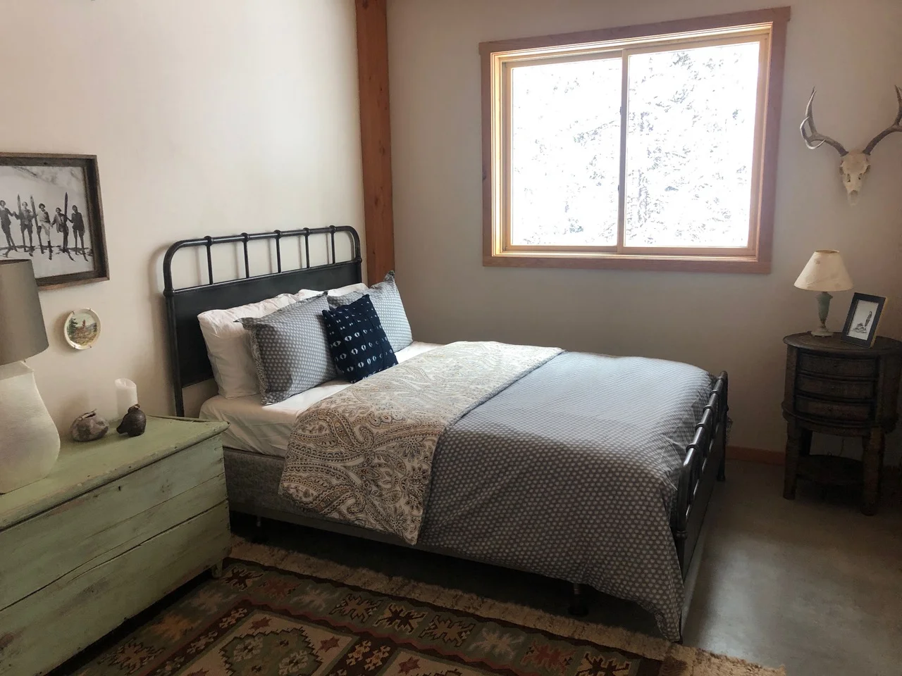 Queen Suite - Sleeps 4 