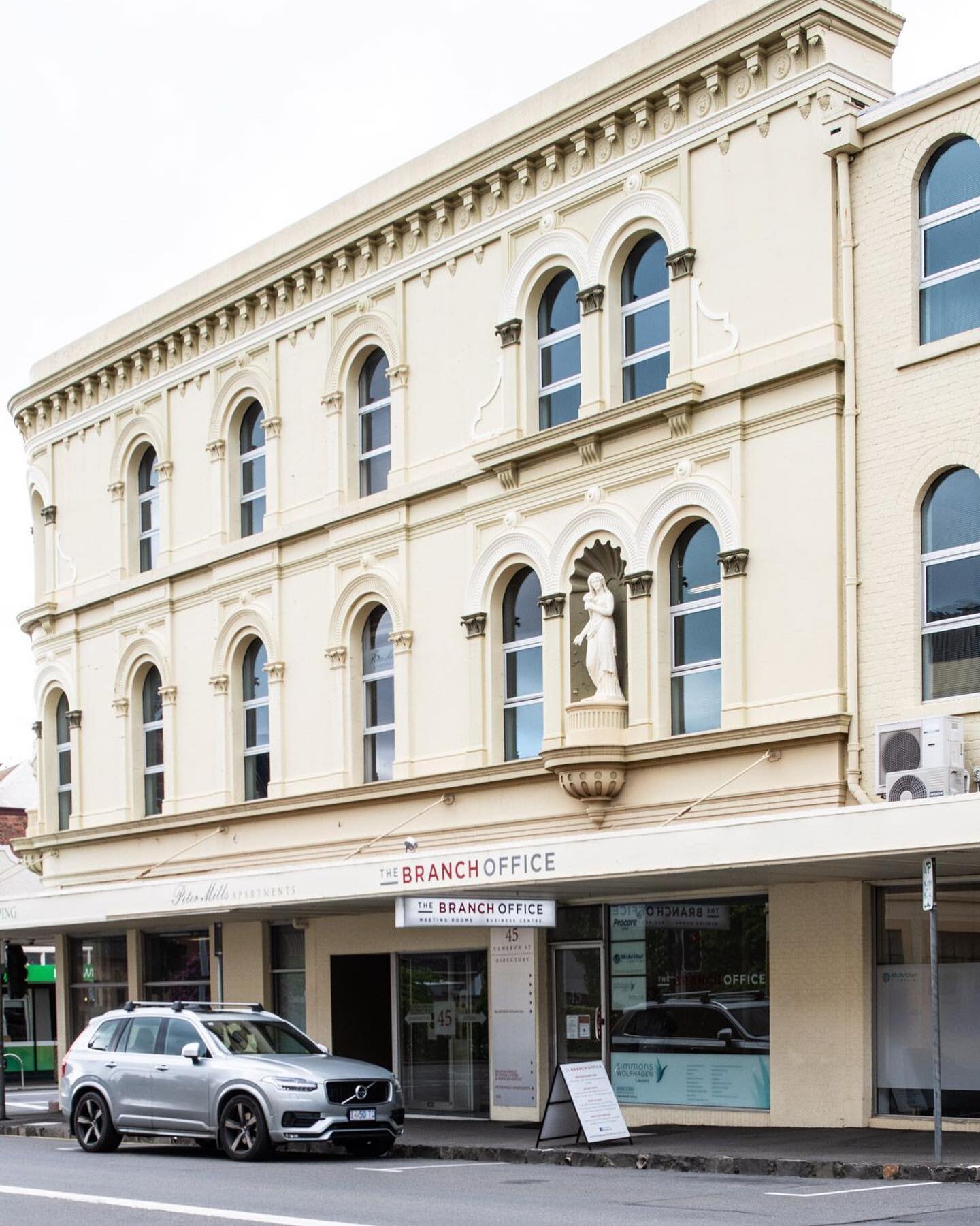 Do you love convenience and free parking? We have free 15-minute parking outside our front door - plenty of time to collect your print and copy job and grab a coffee!

#businesscentre #meeting #meetingrooms #freeparking #launceston