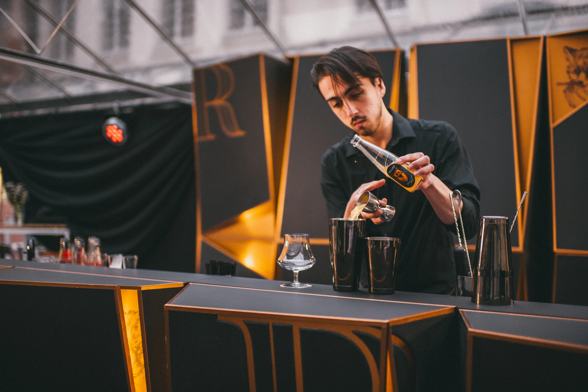 Renard_drinks_02_-247.jpg