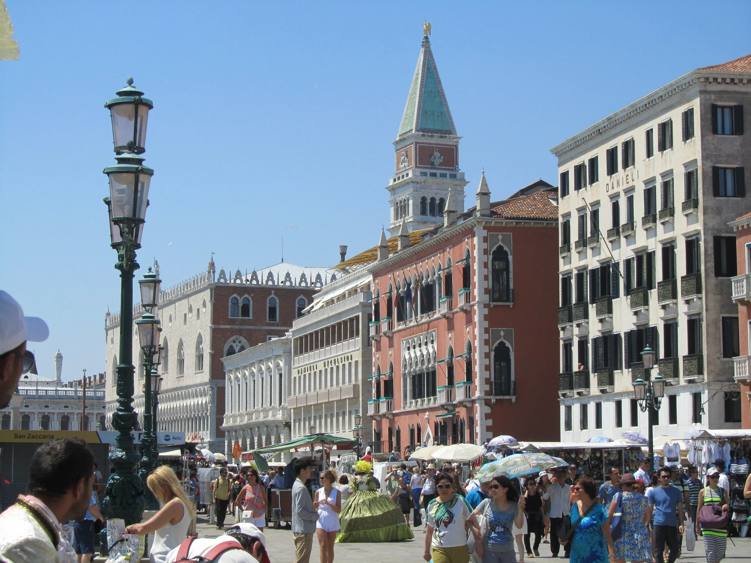 DANIELI13 ART PHOTO.JPG