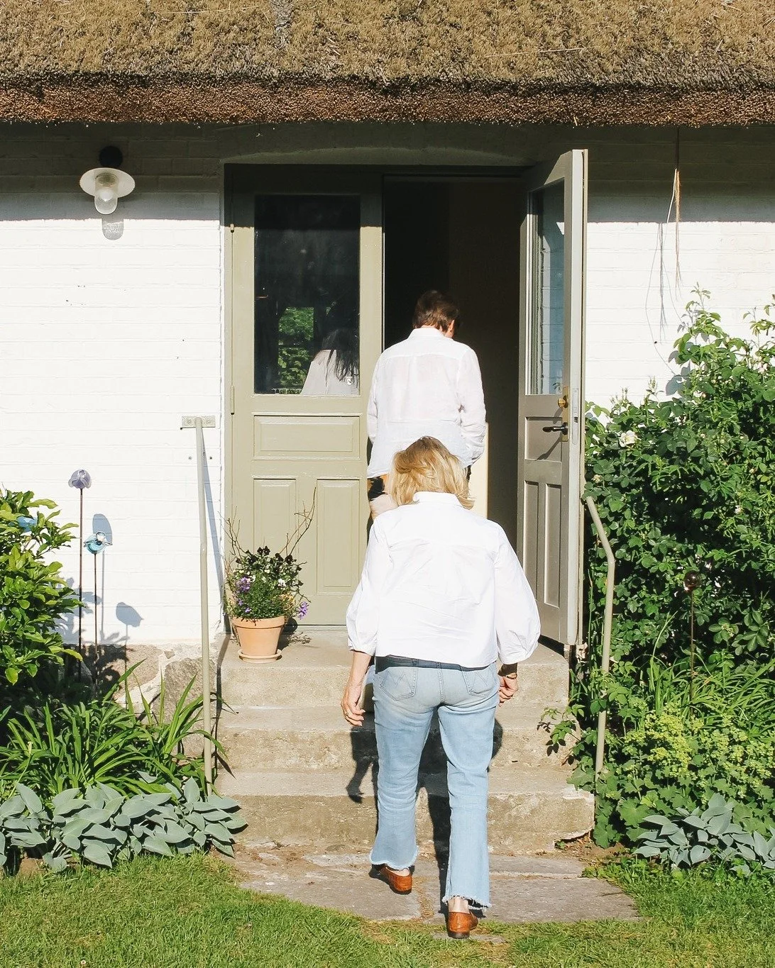 &rdquo;Min mentor hj&auml;lpte mig att f&aring; syn p&aring; s&aring;dant jag inte visste om mig sj&auml;lv.&quot;

Personlig och professionell utveckling sker inte i ett vakuum. Den h&auml;nder i samtalet &ndash; n&auml;r n&aring;gon lyssnar, spegla