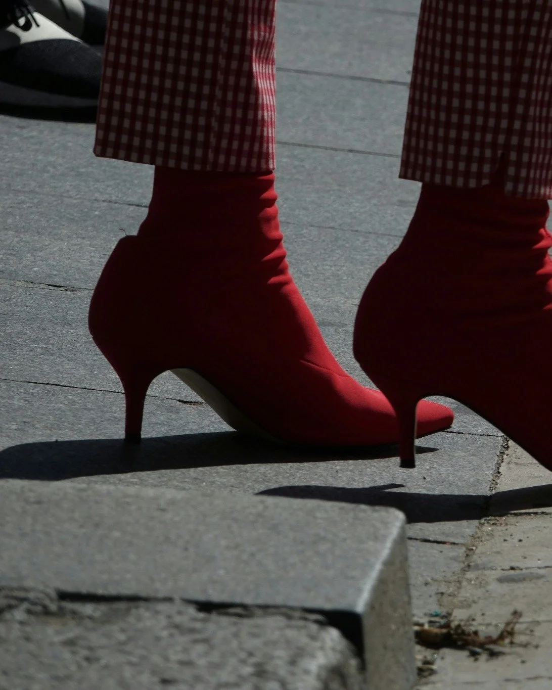 I en tid d&auml;r f&ouml;r&auml;ndring &auml;r det enda konstanta r&auml;cker inte individuella karri&auml;rstrategier. Vi beh&ouml;ver sammanhang. Vi beh&ouml;ver vara varandras wingwomen. 📕

I Few handlar ledarskap om mer &auml;n roll och prestati