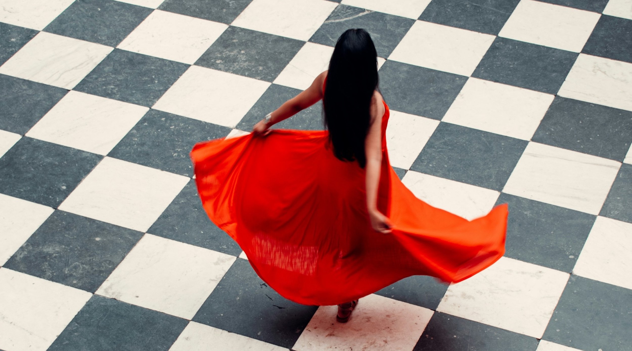 Kvinna som dansar.jpg