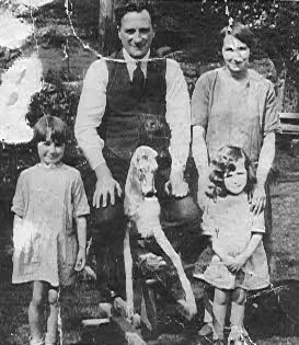 Grace, her sister Bunty and their parents Robert and Janet