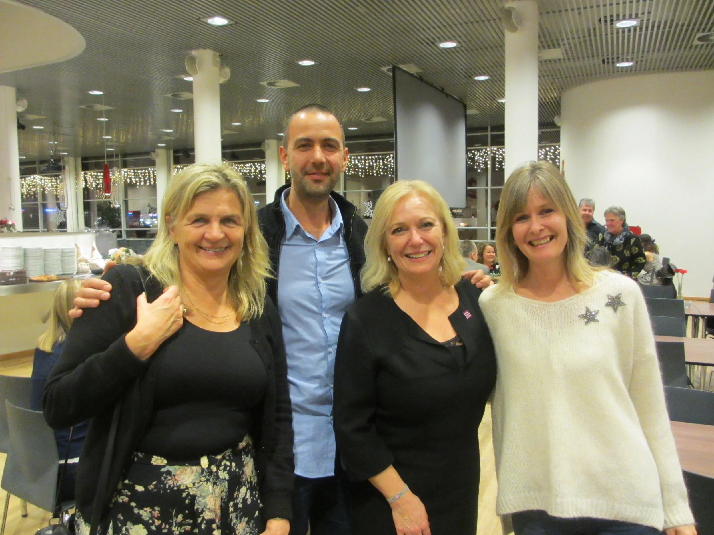 At the Danish Børnecancerfonden´s (BCF) Special Award Show, November 2017. From left to right: Kirsten Holm (Chairman of the board, BFC), Ilan Sanfi (Primary investigator), Marinna Benzon Nielsen (Managing Director) and Catharina Messell, (MICO Music Therapist at Rigshospitalet, Copenhagen).