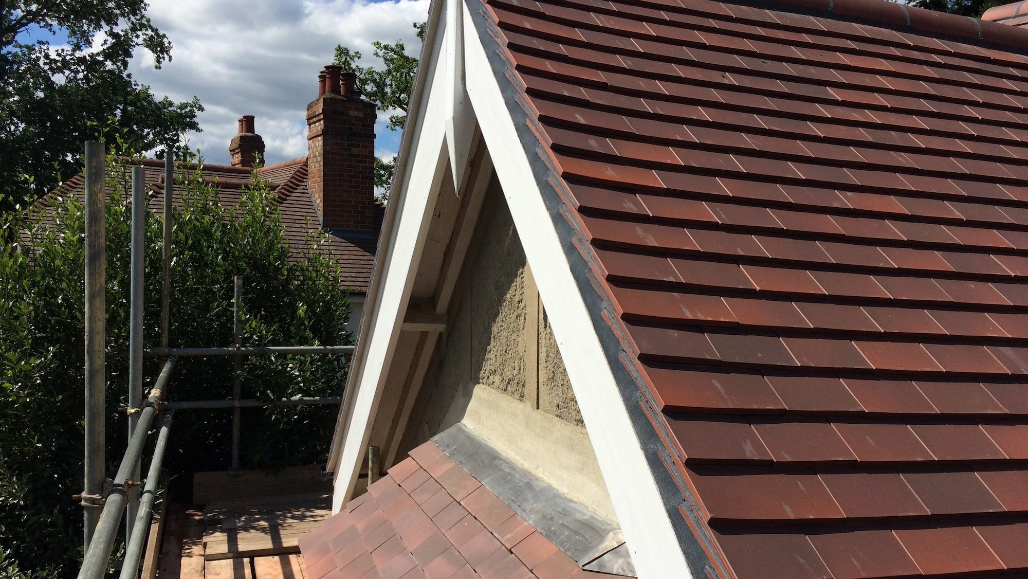 Davids Roofing Wimborne - tiled roof detail.jpg