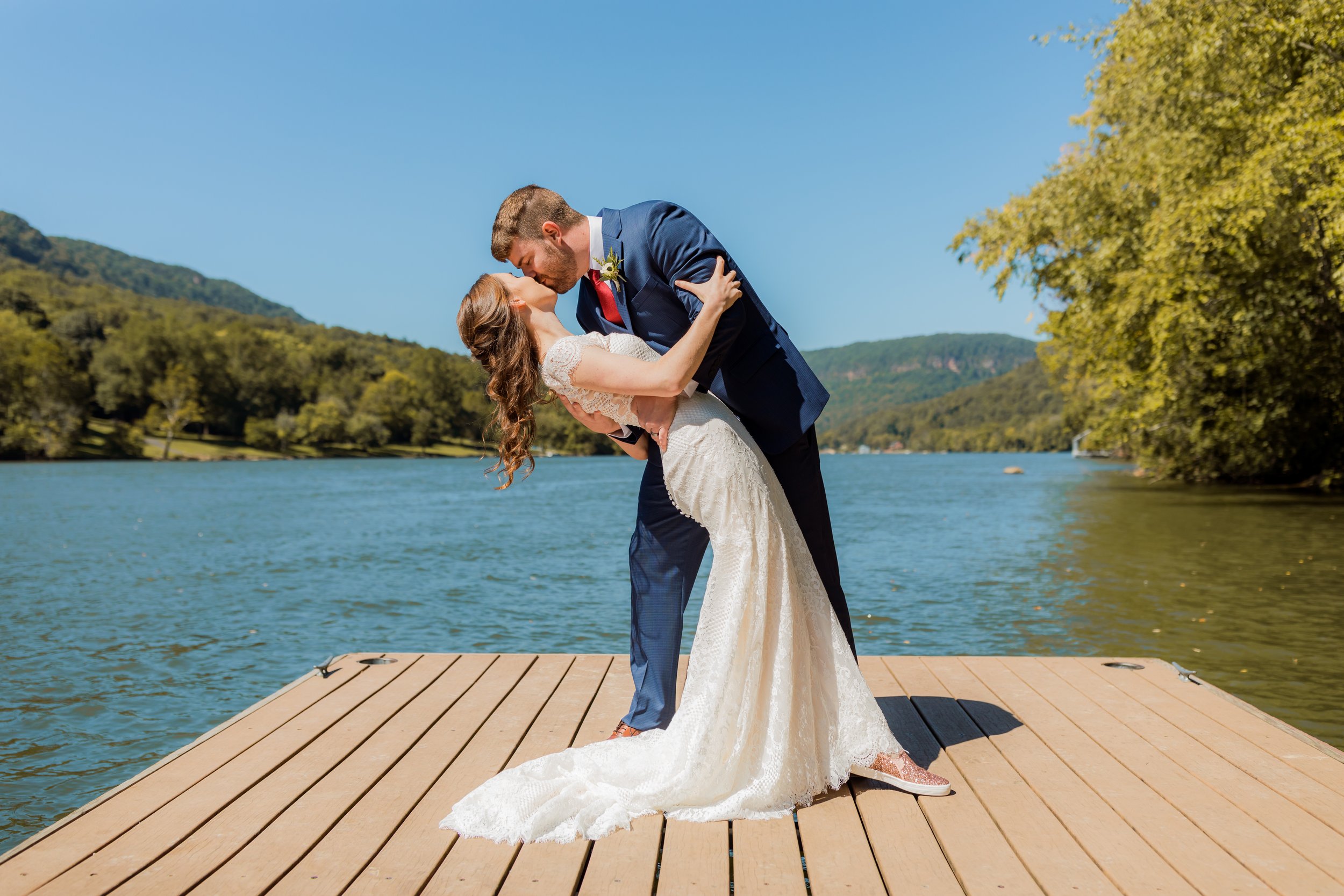 Elopement_Snoopers_Rock_Chattanooga_TN_Emily_Lester_Photography-157.jpg