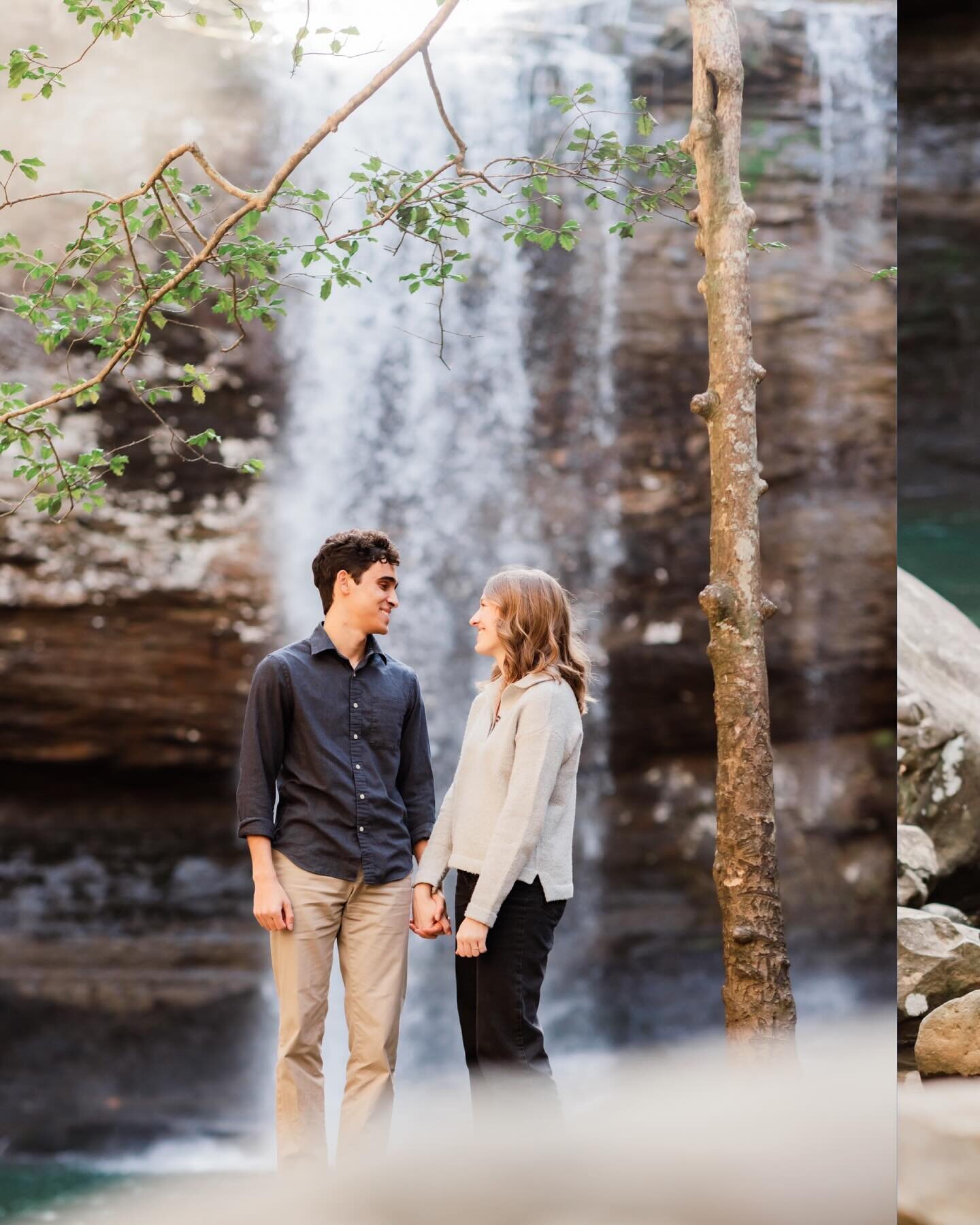 Ashlyn + Philip&rsquo;s engagement session was magical! 😍