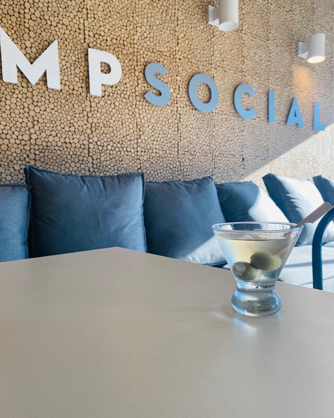 🚨Giveaway Time!🚨
.
.
Leave a comment with your favorite MP Social cocktail below and tag a friend you would drink it with for a chance to win a $15 gift card! 
.
.
#MPSocial #LetsGetSocial #Martini #CocktailBar #DowntownLansing