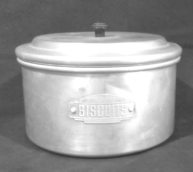 biscuit_tin.jpg