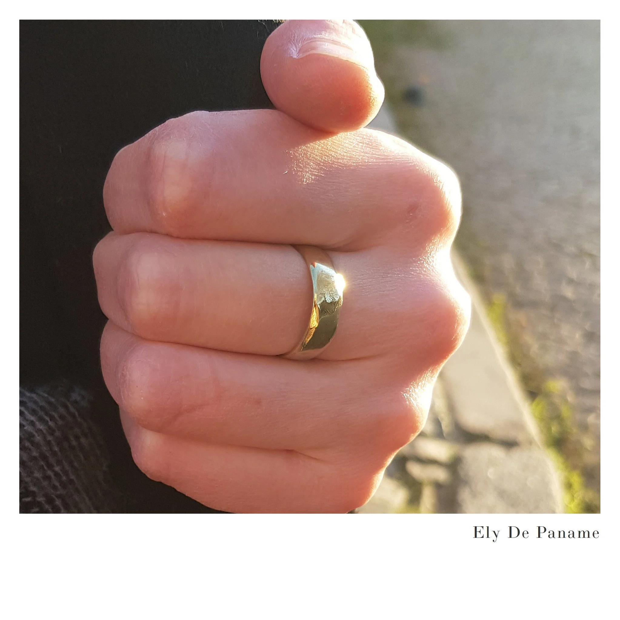 Anneau martelé en laiton