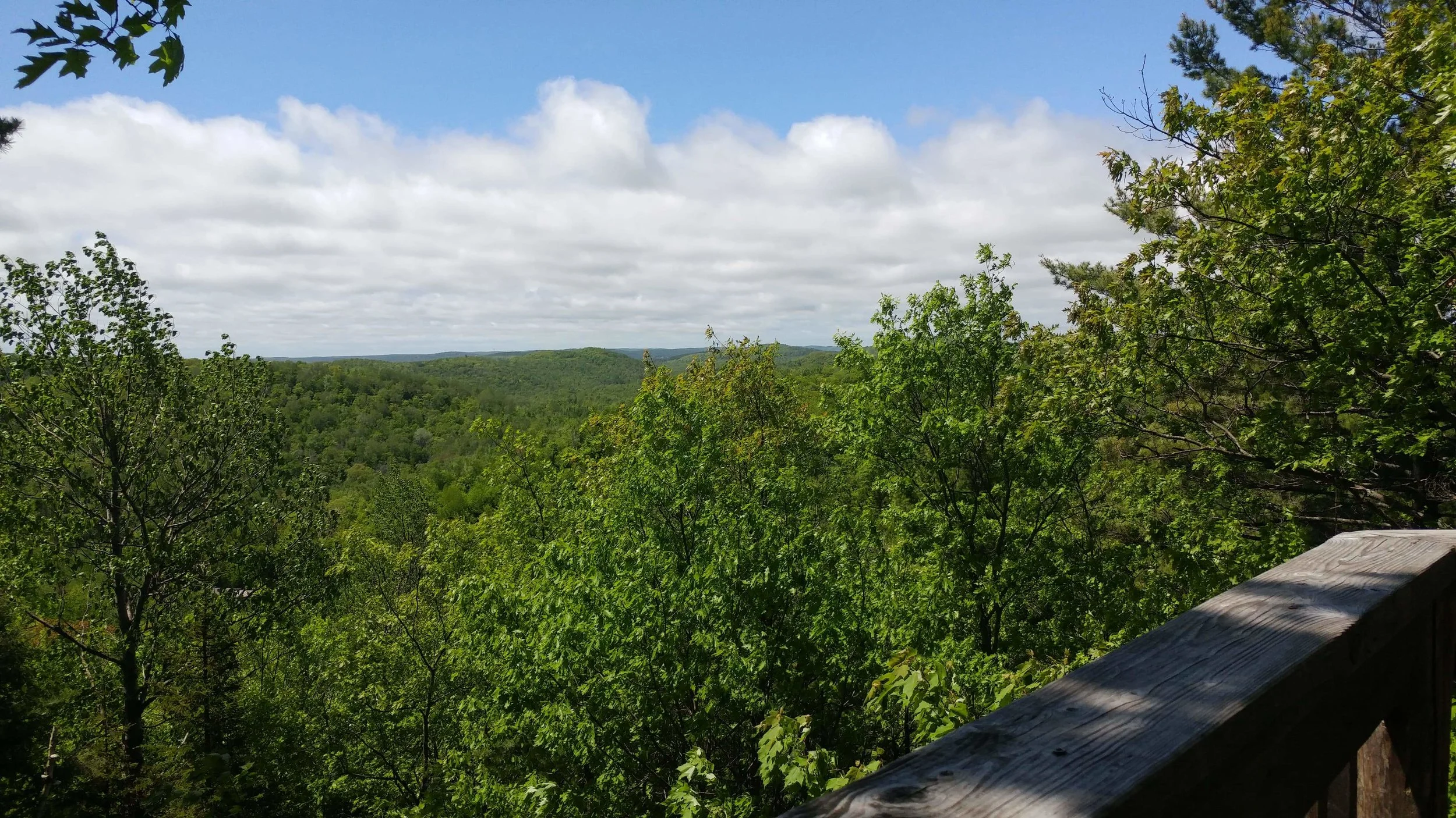 [Laurentides, Saint-Hippolyte] Centre de plein air Roger Cabana