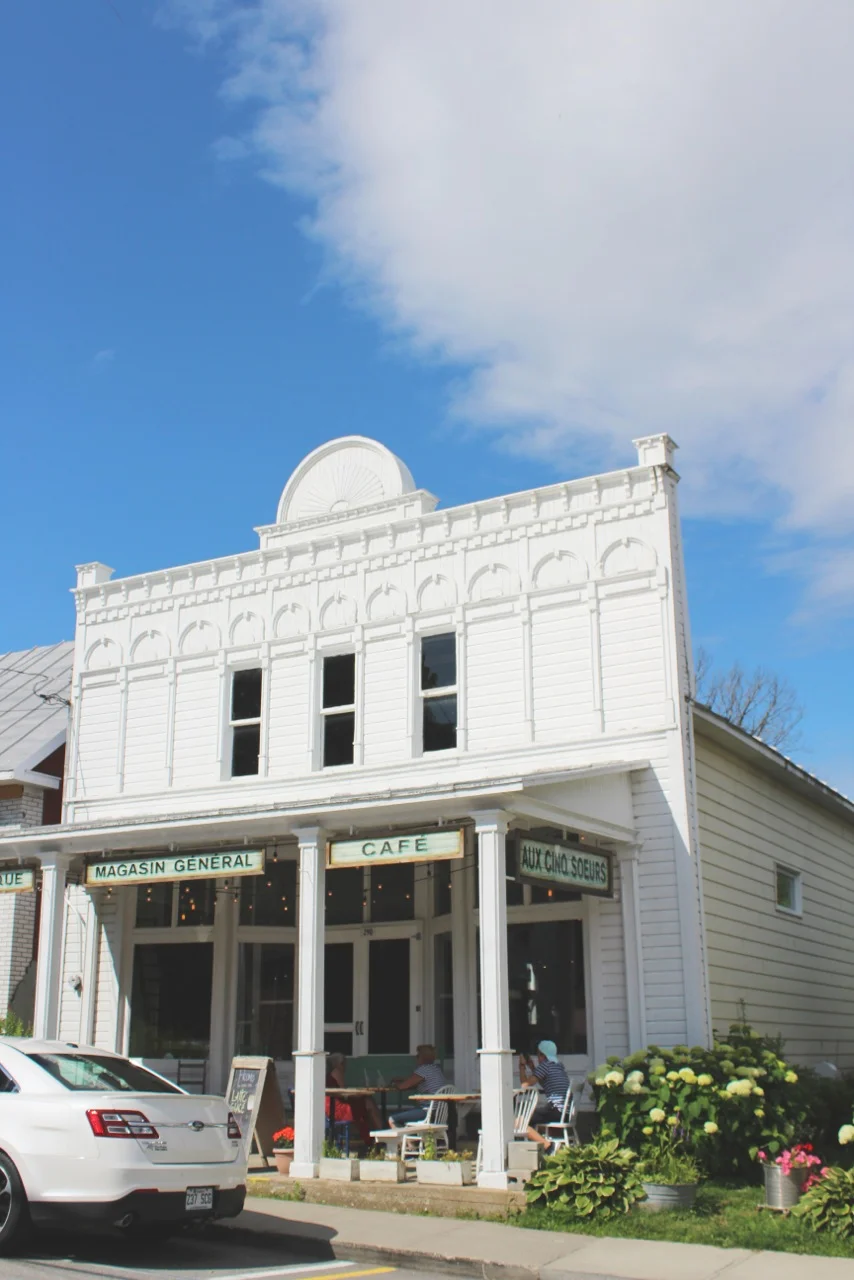 [Mauricie, Sainte-Thècle] Café Aux Cinq Soeurs