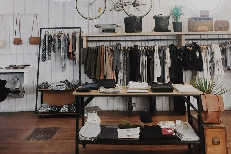 FERMÉ [Mtl, Mile end] Lowell