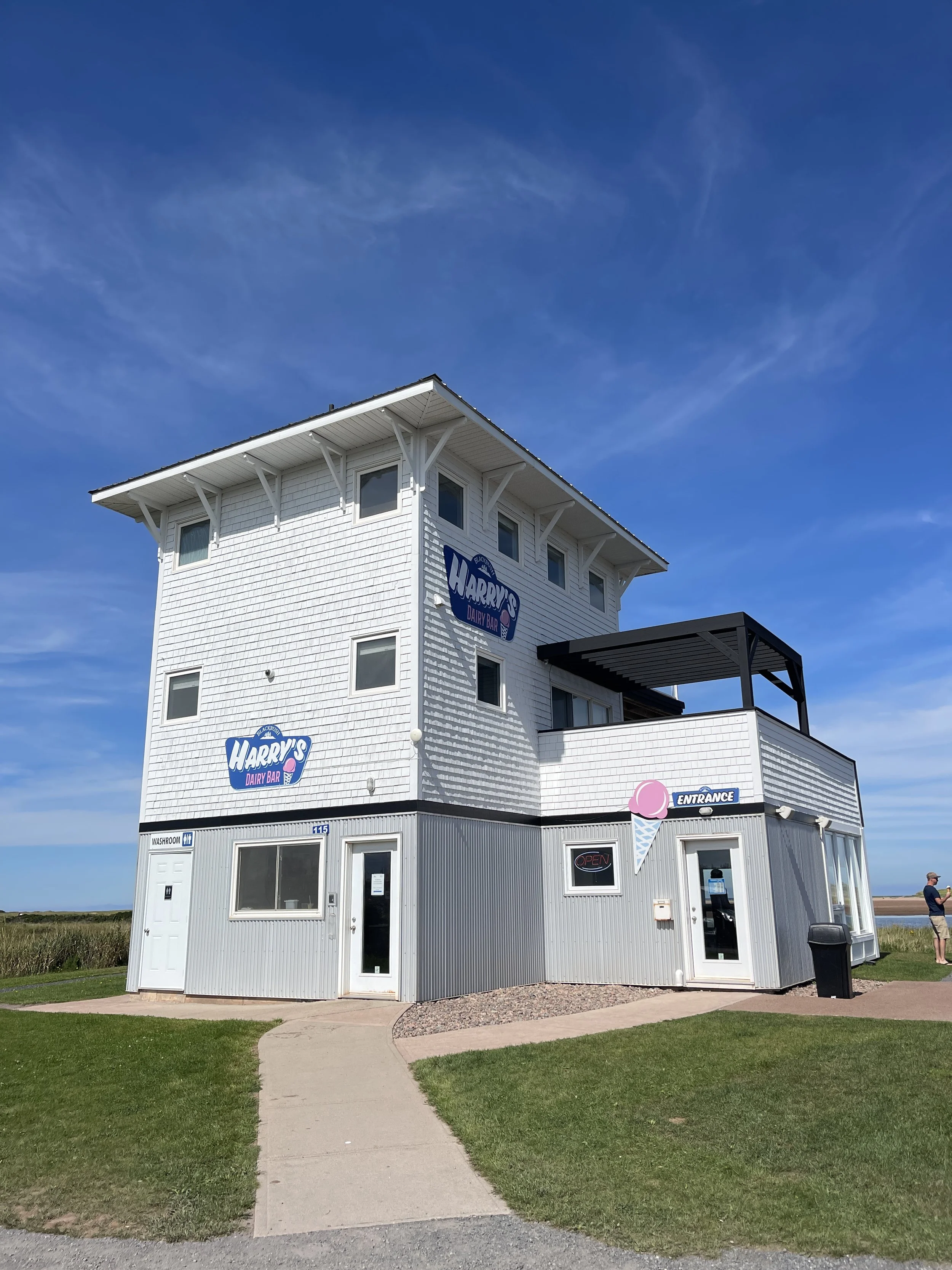 [IPE, Tracadie] Harry's Dairy Bar — On va se promener?