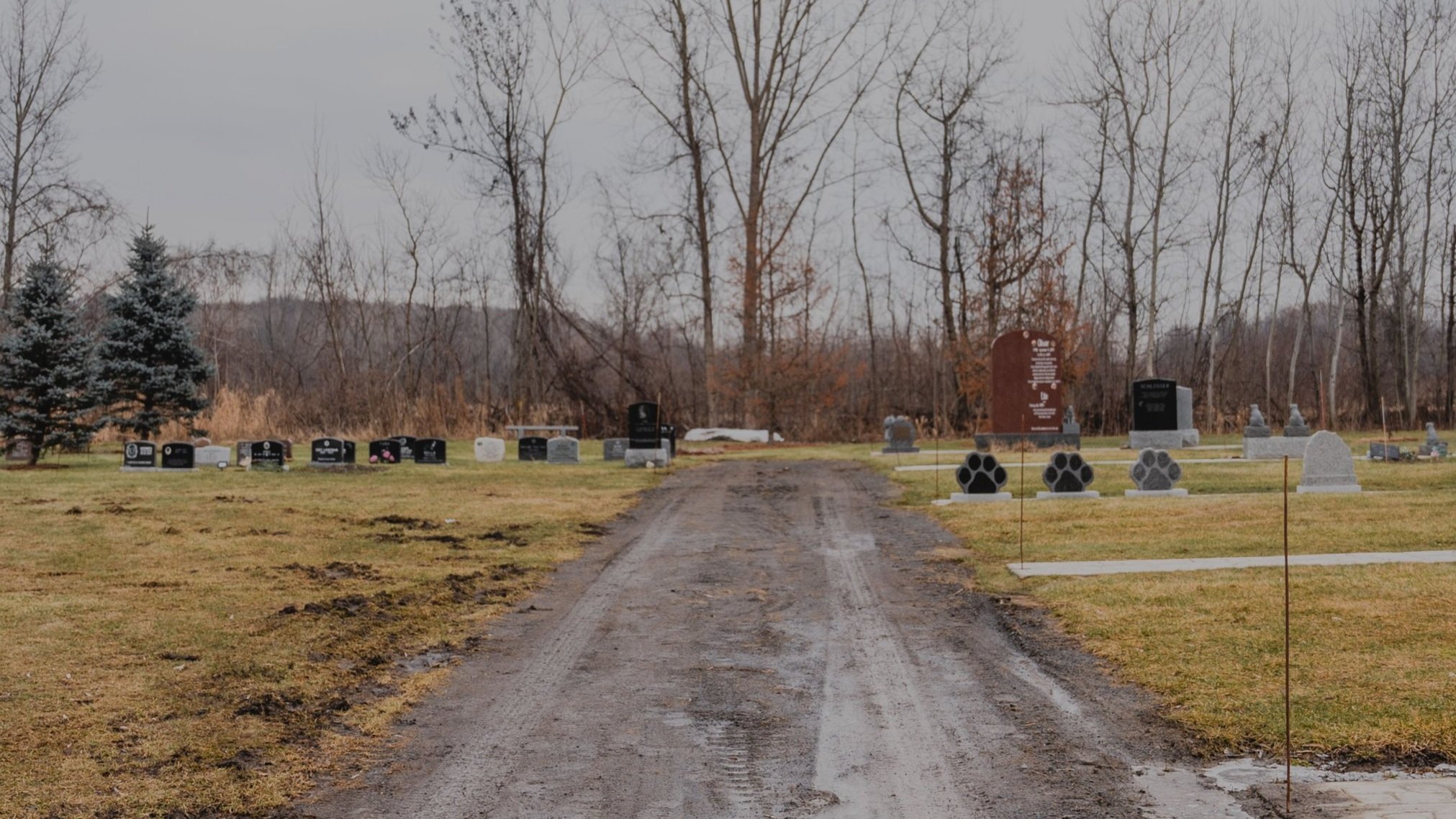 [Laval, Saint-François] Le Cimetière de Laval - Maîtres et Compagnons