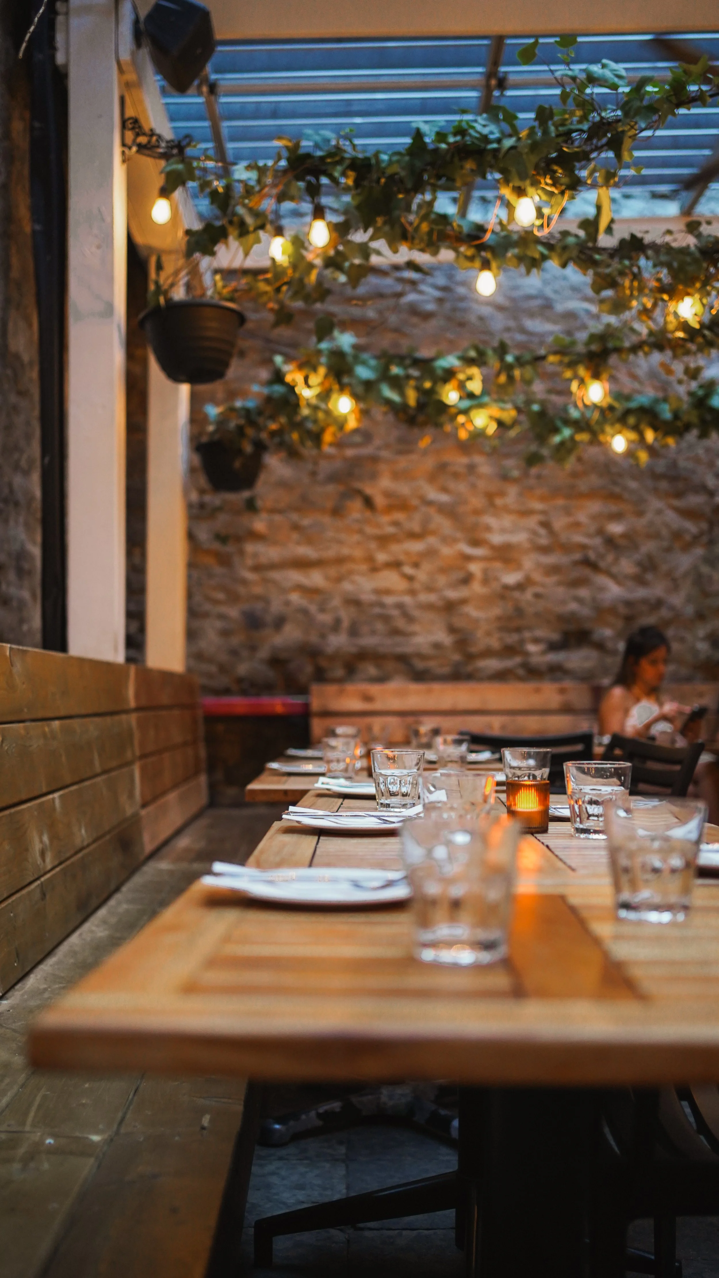 [MTL, Vieux-Montréal] Pub Wolf &amp; Workman