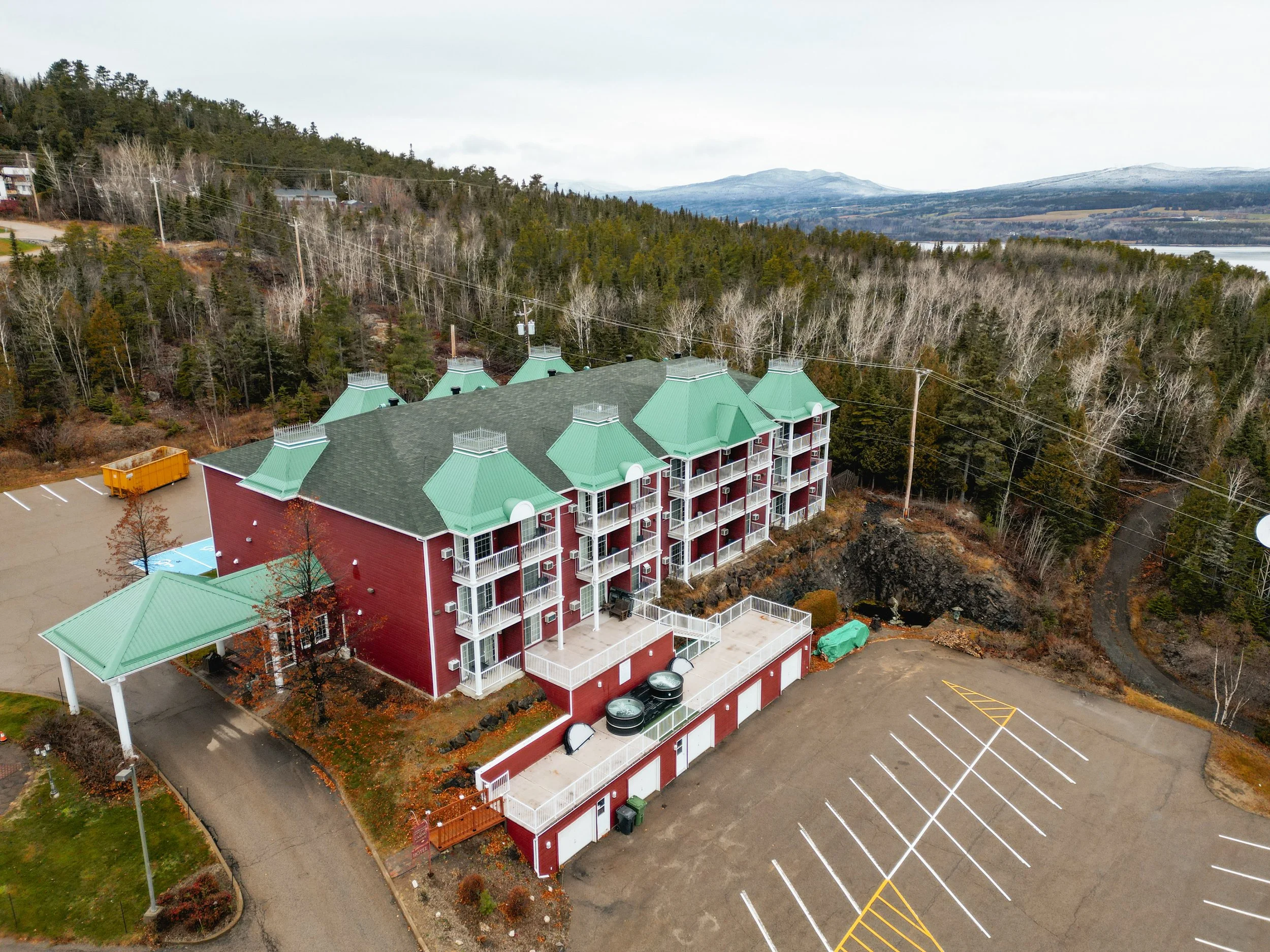 [Charlevoix, La Malbaie] Le Petit Manoir du Casino