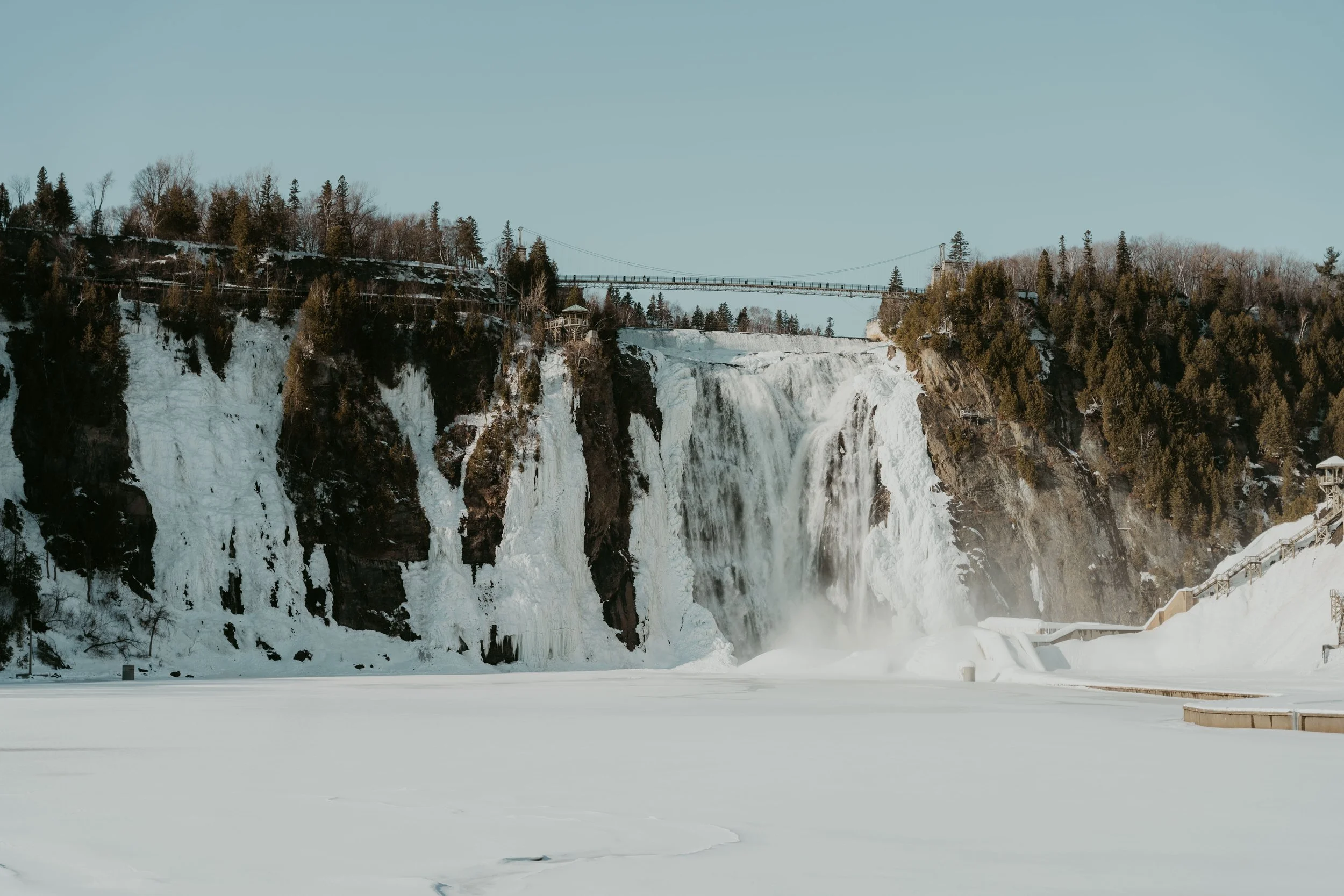 onvasepromener_chute_montmorency_chien_chute_quebec+(4).jpg