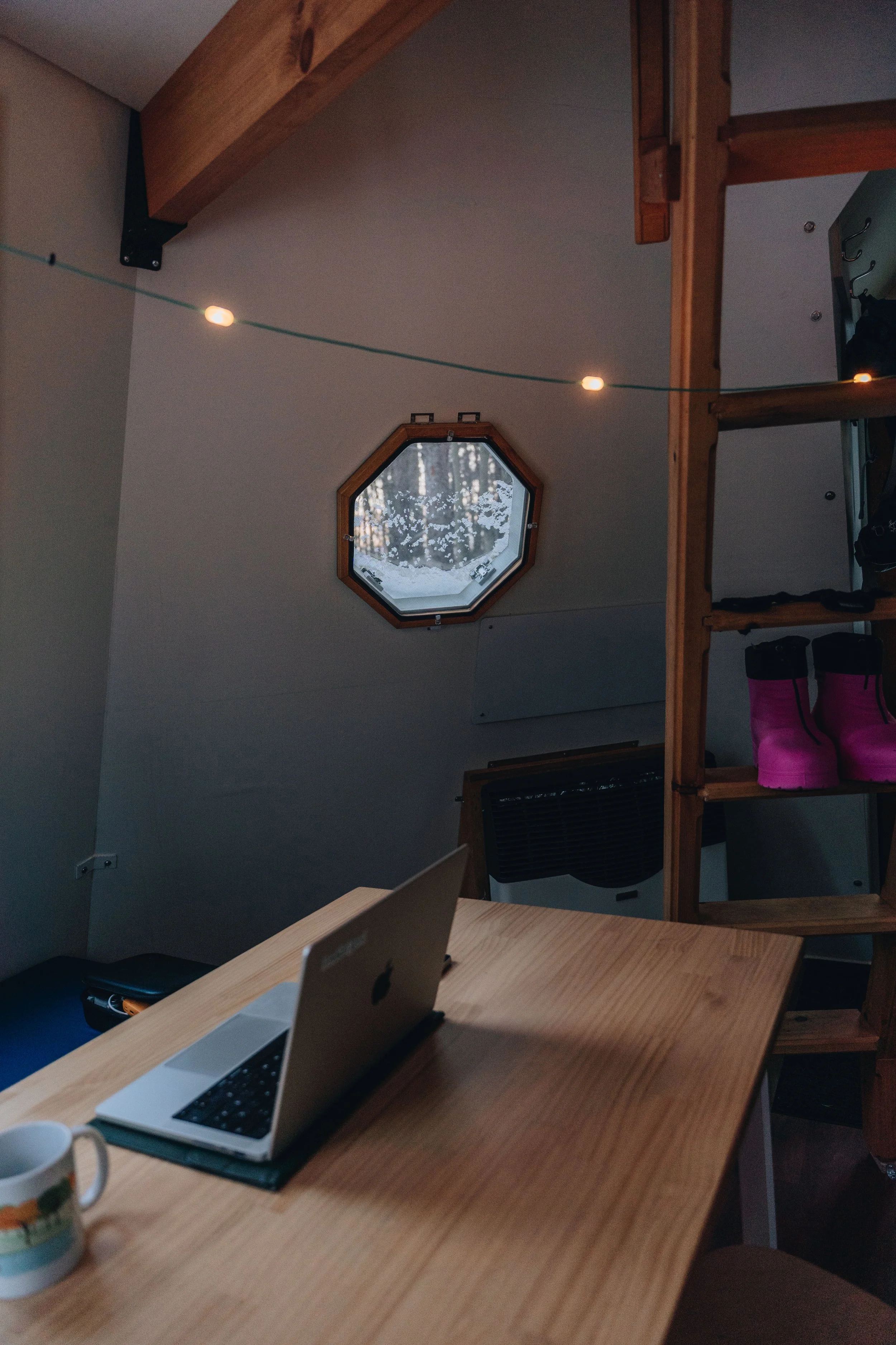 Parc Régional des Grandes-Coulées, chien, glamping sentier17.jpg